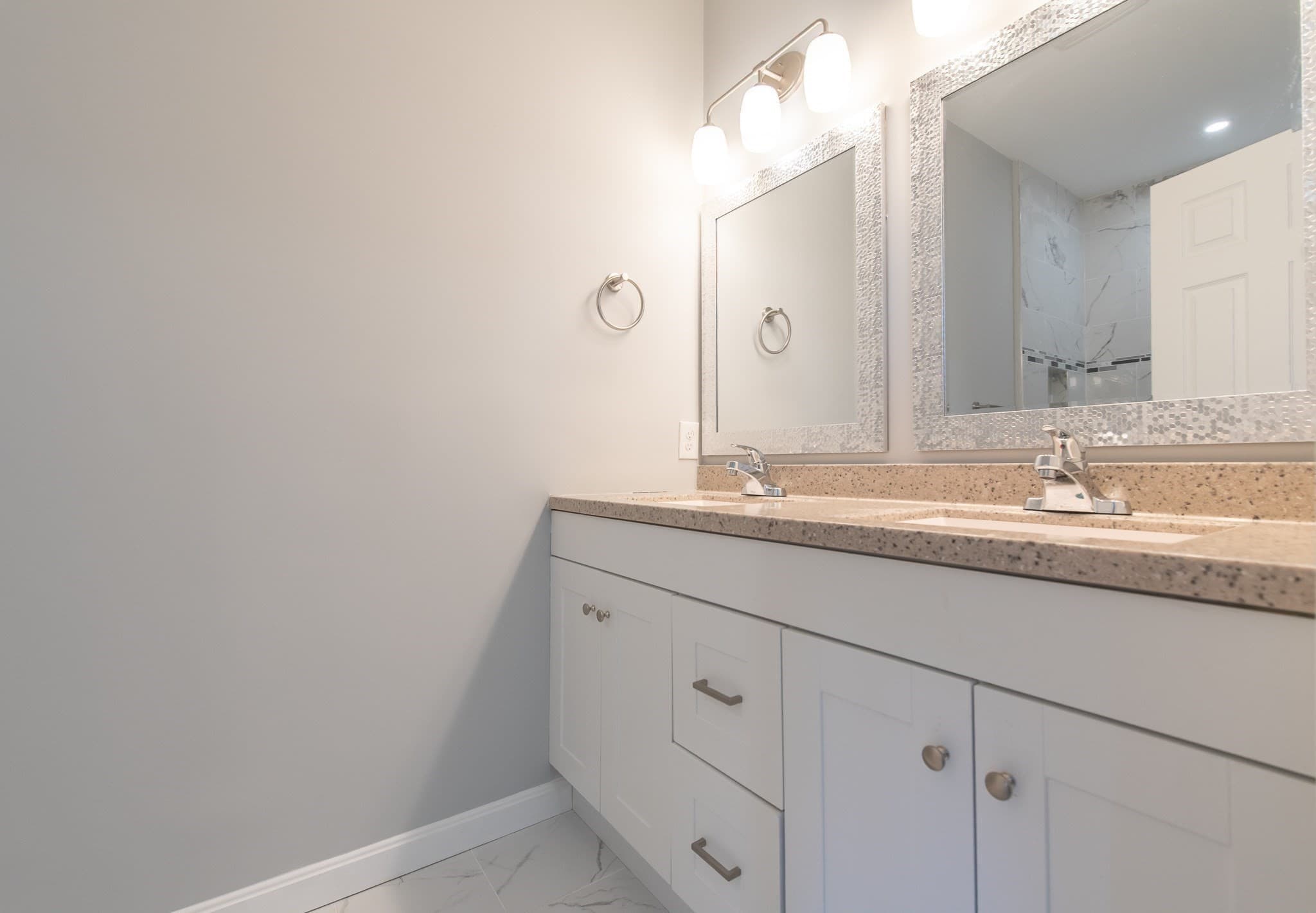 Condominium at 184 Avenue C # 2, Woonsocket RI 02895, Woonsocket, photo 12 of 19