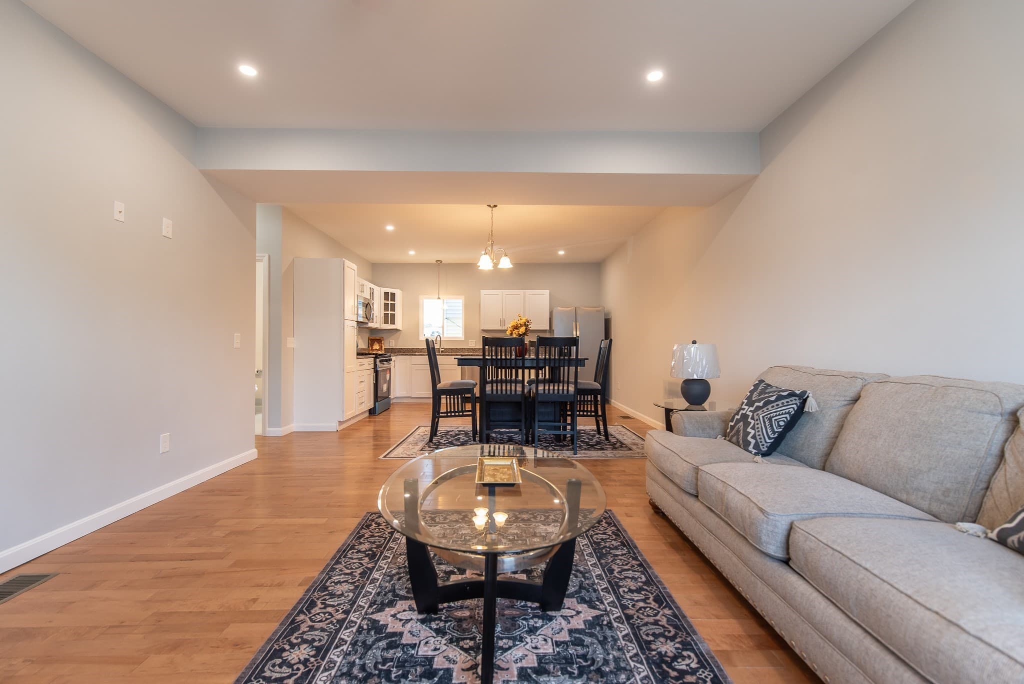 Condominium at 184 Avenue C # 3, Woonsocket RI 02895, Woonsocket, photo 5 of 21