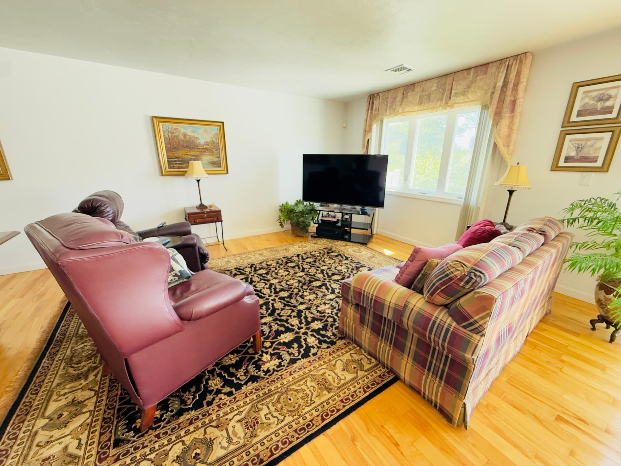 Single Family Residence at 40 Fairway Dr, Plymouth MA 02360, Plymouth, photo 8 of 42