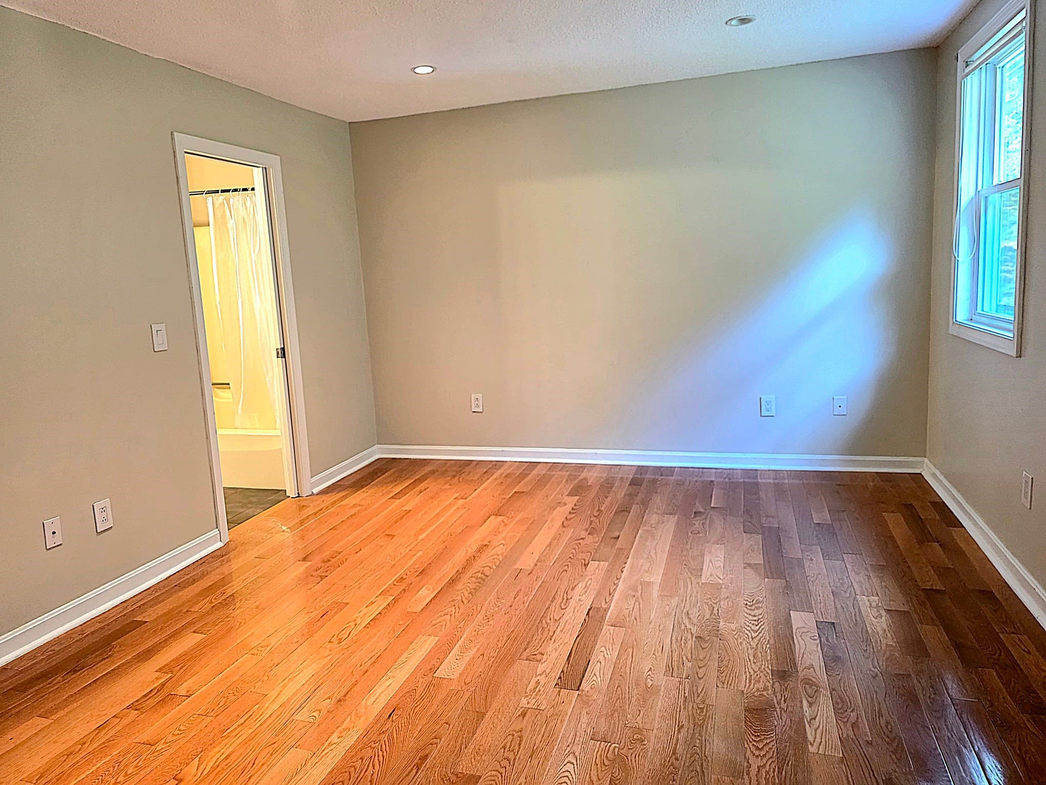 Condominium at 8 Bucky Dr # 8, Bellingham MA 02019, Bellingham, photo 27 of 39