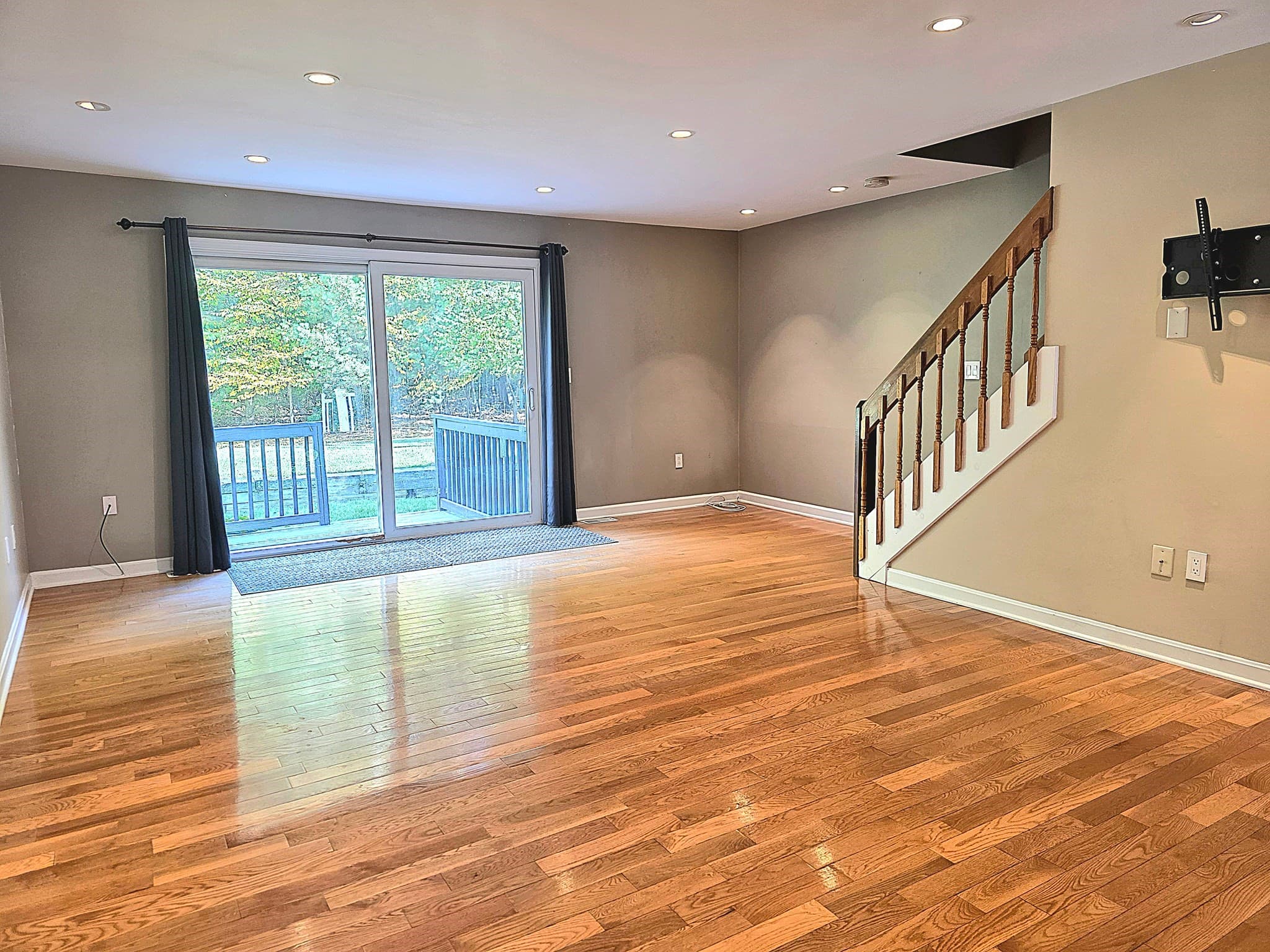 Condominium at 8 Bucky Dr # 8, Bellingham MA 02019, Bellingham, photo 16 of 39