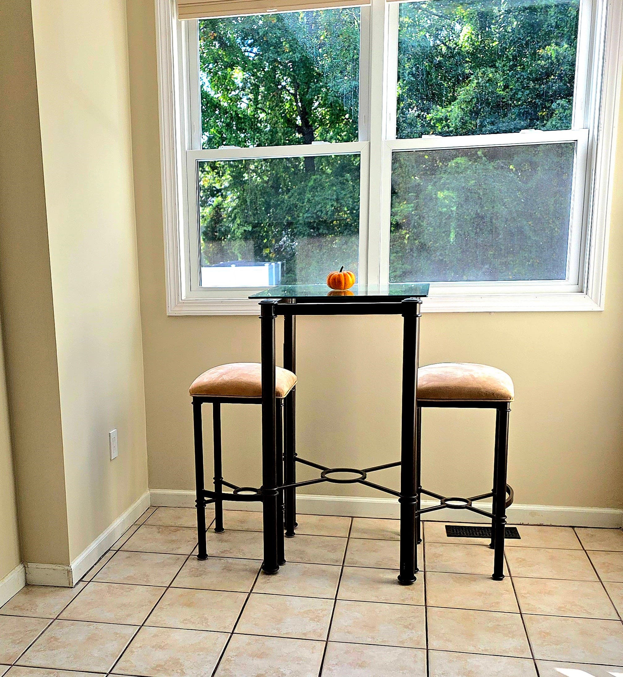 Condominium at 8 Bucky Dr # 8, Bellingham MA 02019, Bellingham, photo 7 of 39