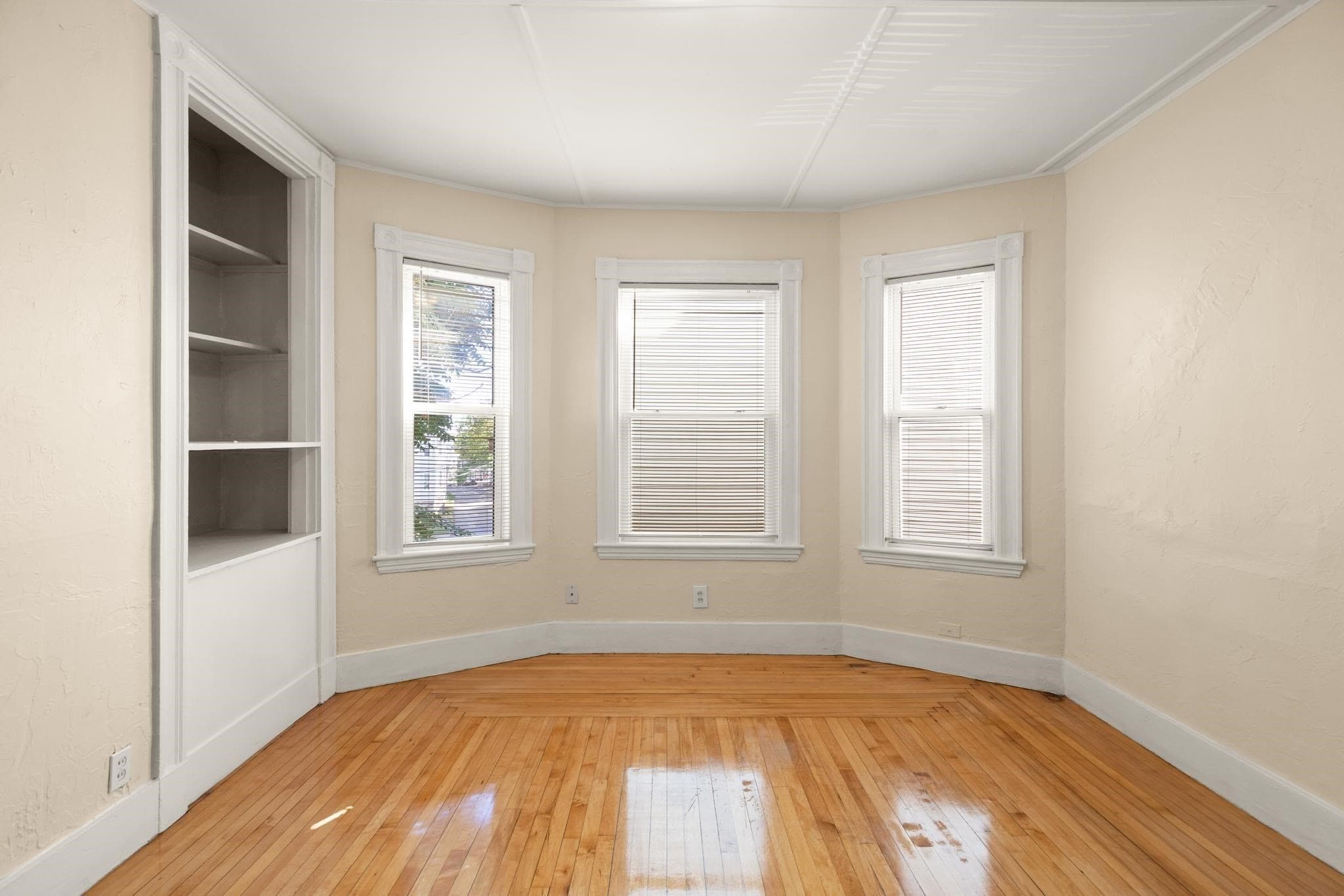 Commercial Sale at 55 Rock Ave, Lynn MA 01902, Lynn, photo 9 of 37