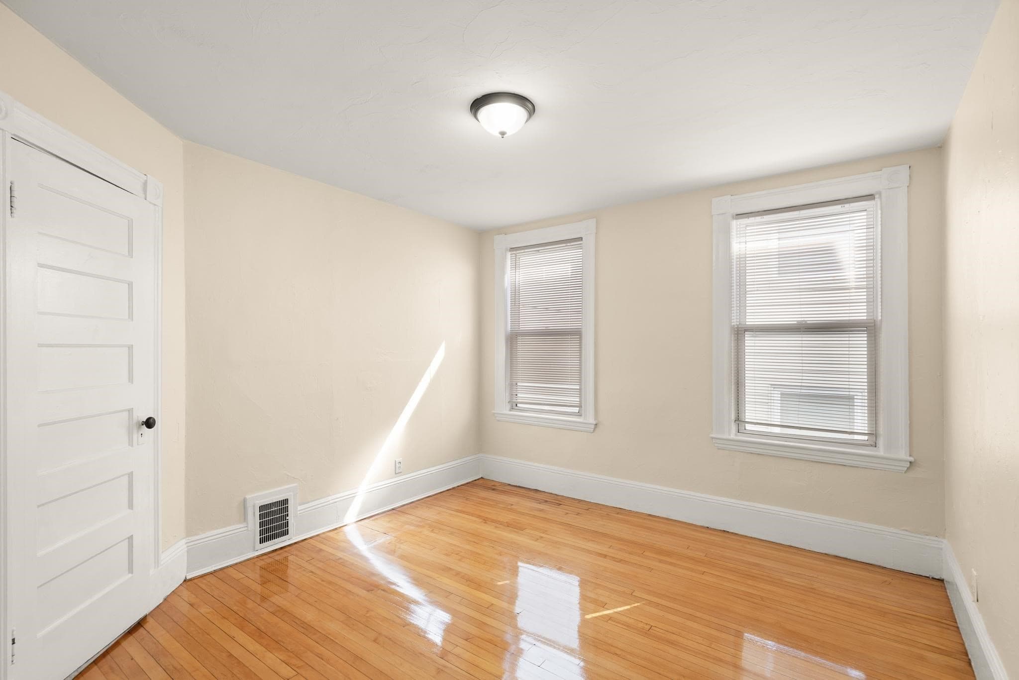 Commercial Sale at 55 Rock Ave, Lynn MA 01902, Lynn, photo 18 of 37