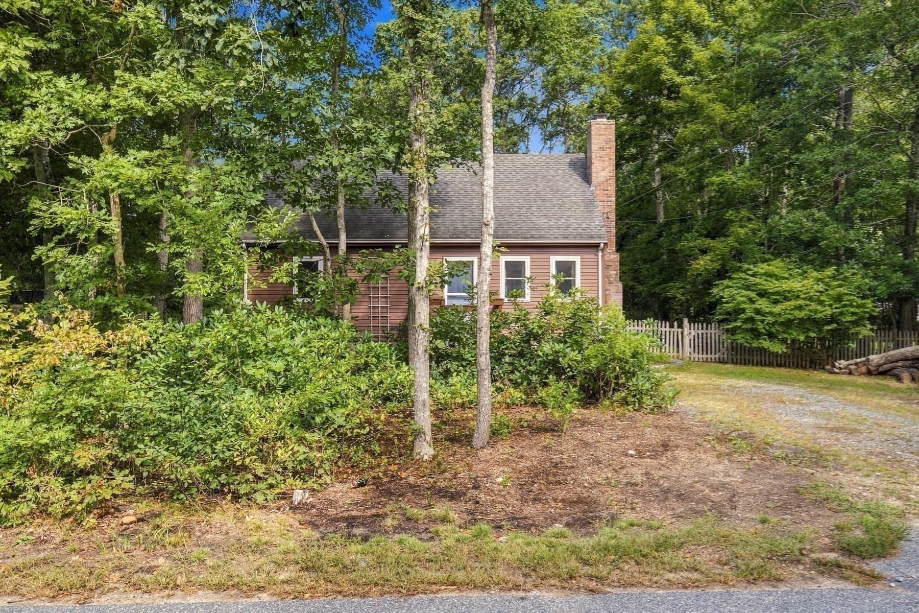Single Family Residence at 35 Pinecrest Beach Dr, Falmouth MA 02536, Falmouth, photo 4 of 30