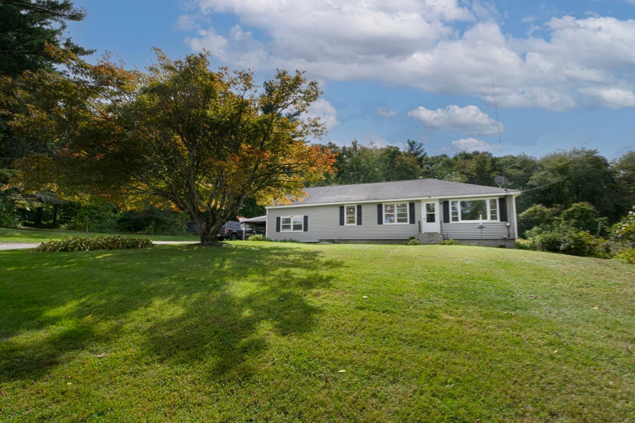 223 Federal Hill Rd, Oxford MA 01540