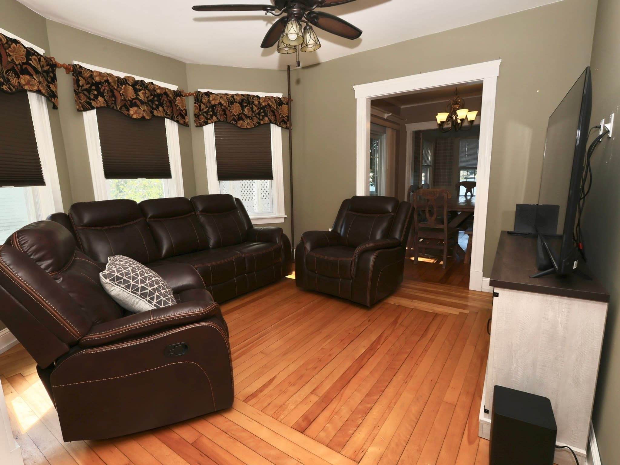 Single Family Residence at 37 Proctor St, Worcester MA 01606, Worcester, photo 9 of 18