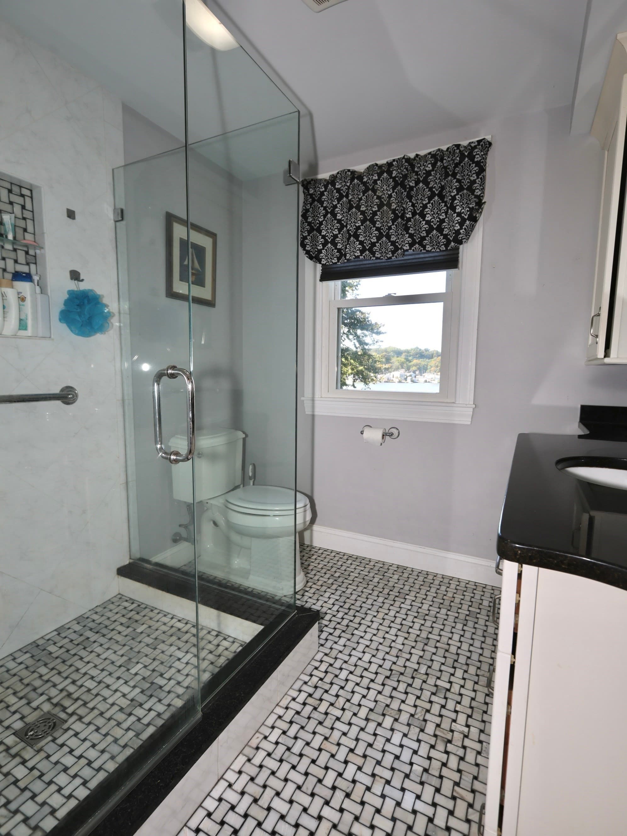 Single Family Residence at 37 Proctor St, Worcester MA 01606, Worcester, photo 14 of 18