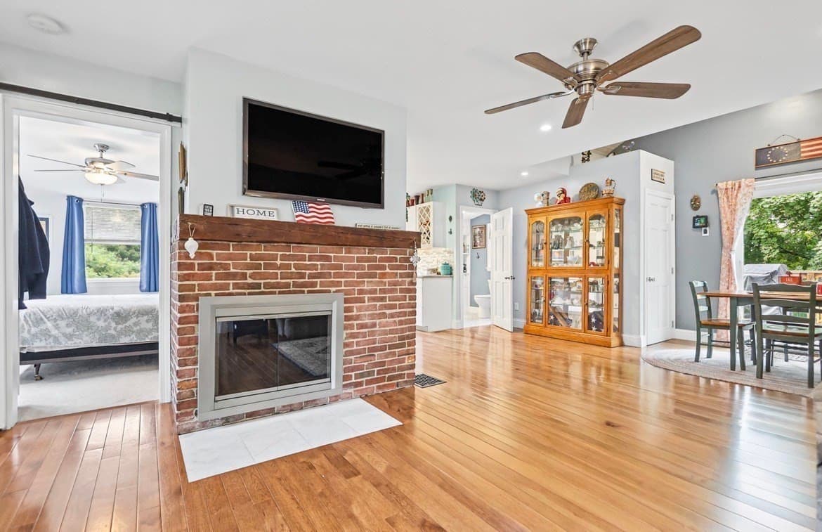 Single Family Residence at 29 Ellen, Haverhill MA 01830, Haverhill, photo 21 of 32