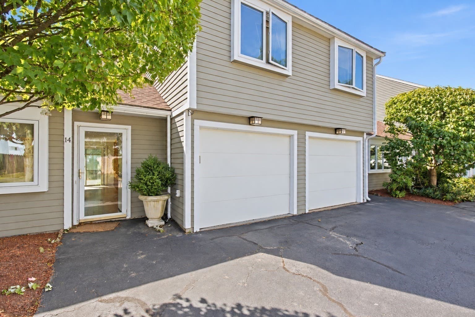 Condominium at 210 Centre St # 14, Quincy MA 02169, Quincy, photo 2 of 39