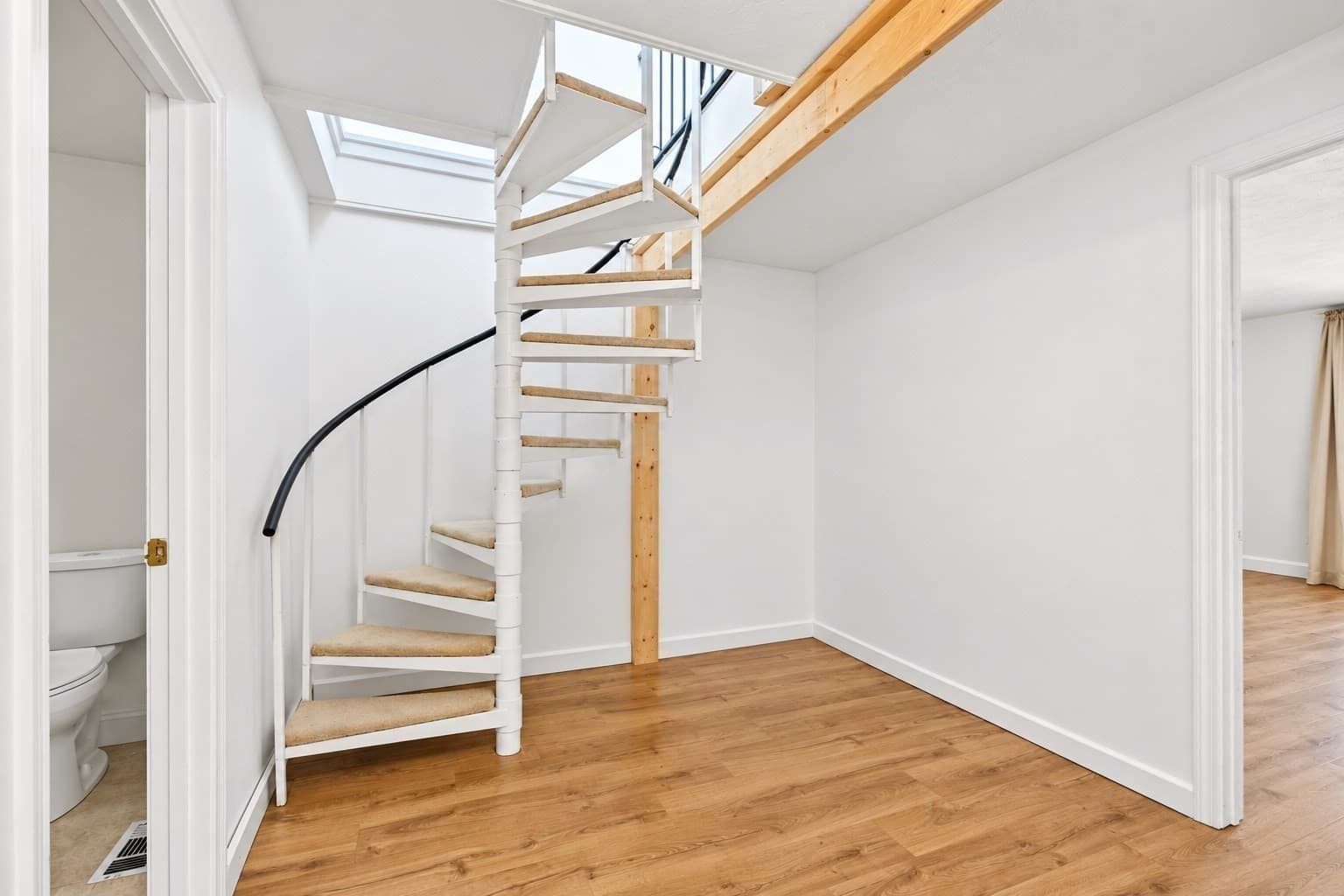 Condominium at 210 Centre St # 14, Quincy MA 02169, Quincy, photo 25 of 39