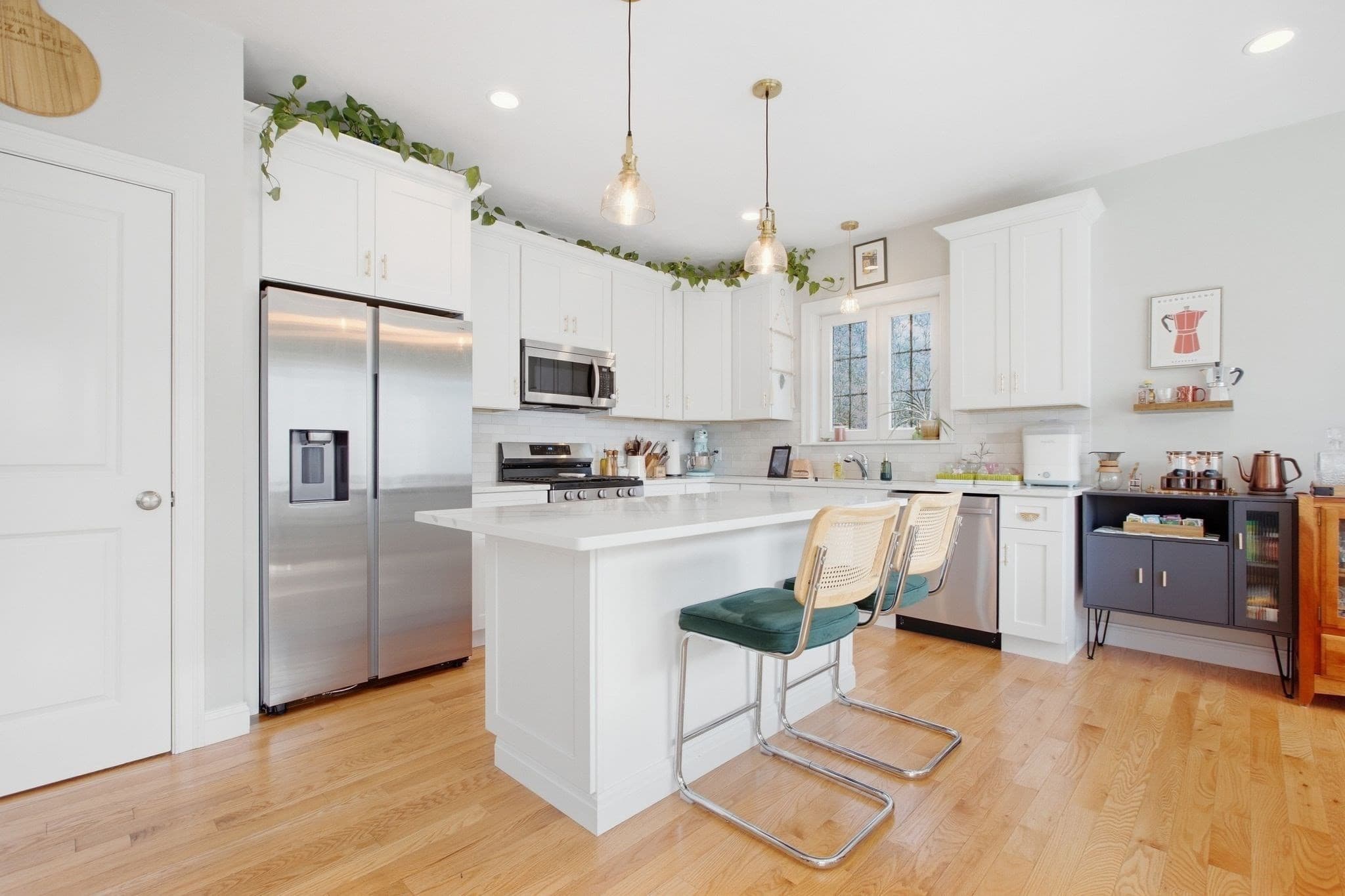 Single Family Residence at 34 Pouts Ln # 34, Uxbridge MA 01569, Uxbridge, photo 8 of 25