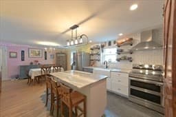 Condominium at 54R Nahant St # 1, Lynn MA 01902, Lynn, photo 8 of 9