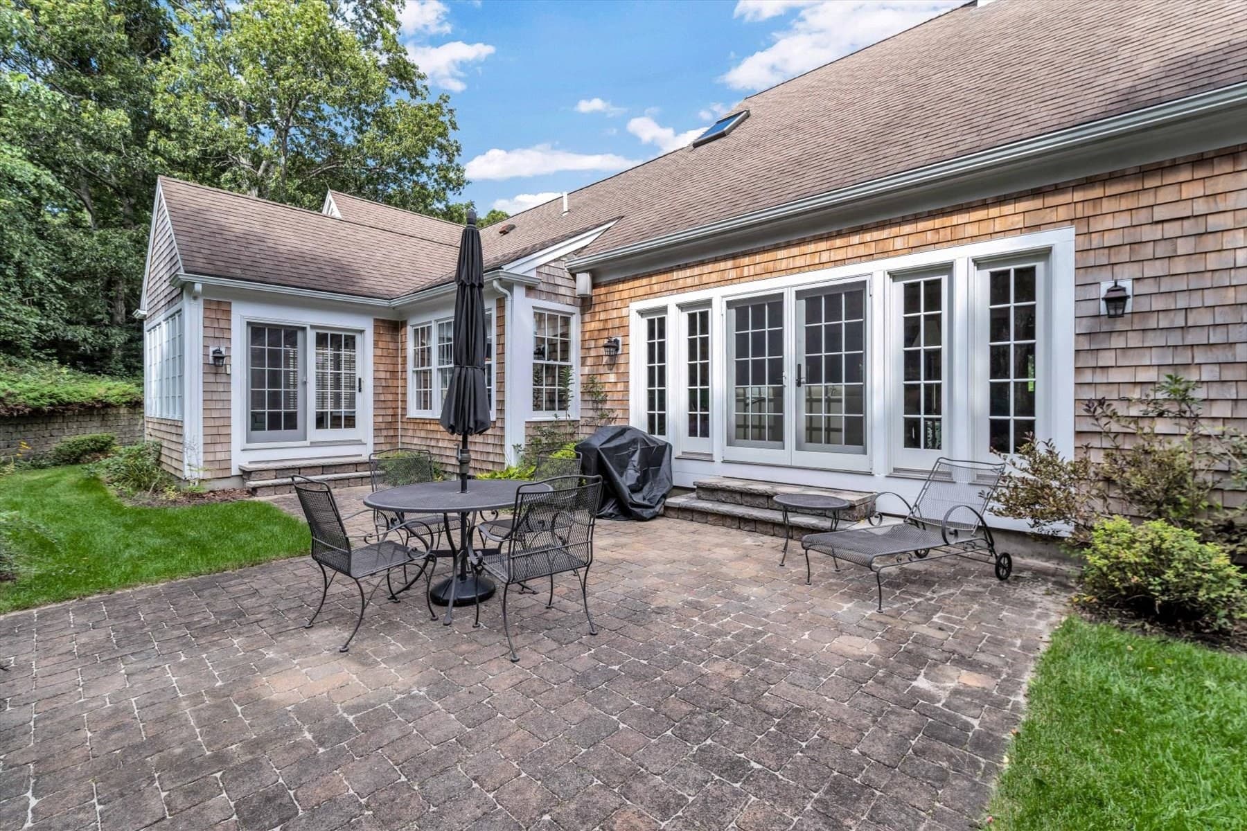 Single Family Residence at 11 Manor Drive, Sandwich MA 02537, Sandwich, photo 4 of 40