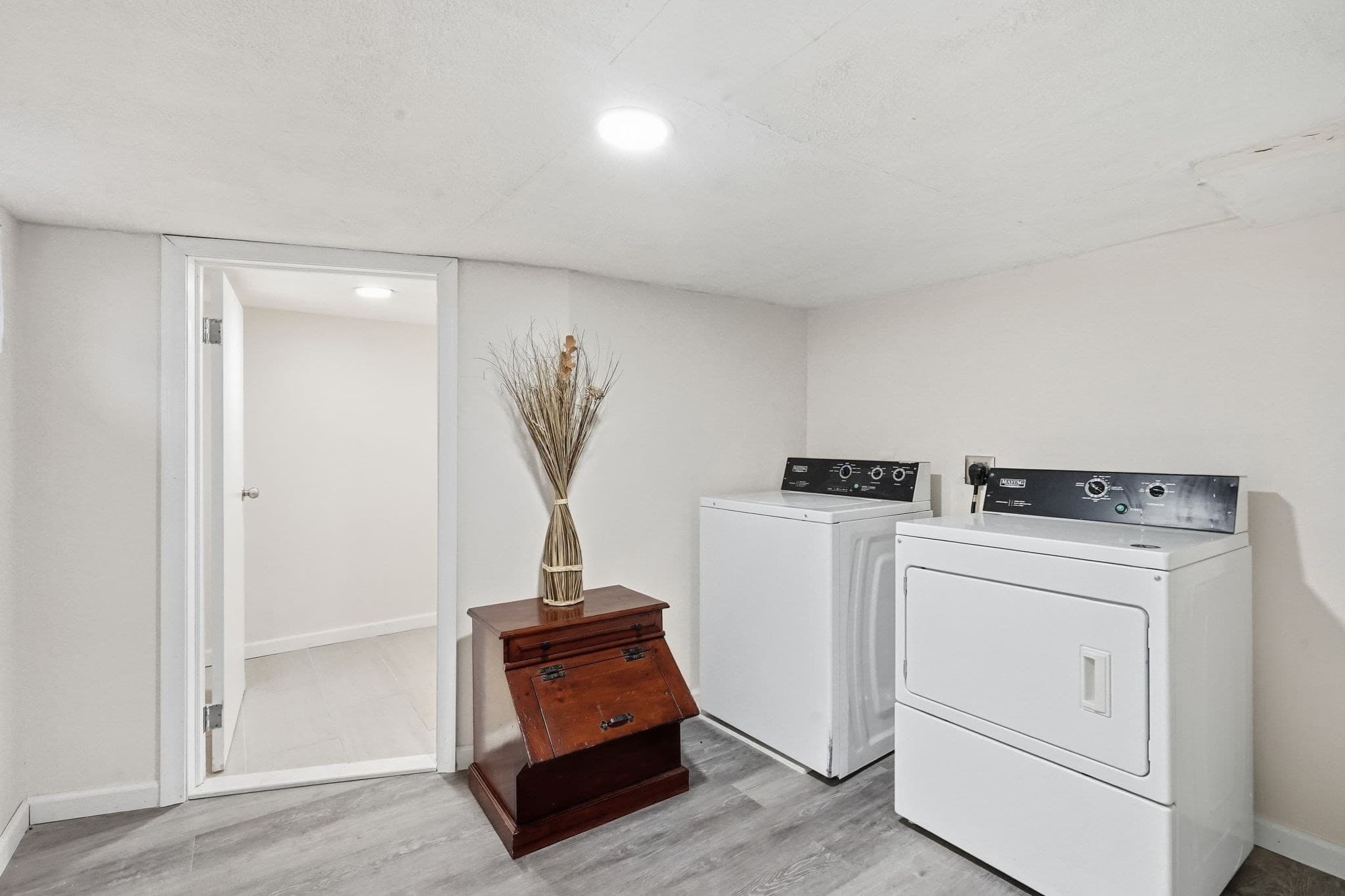 Single Family Residence at 1774 Carew St, Springfield MA 01104, Springfield, photo 28 of 38