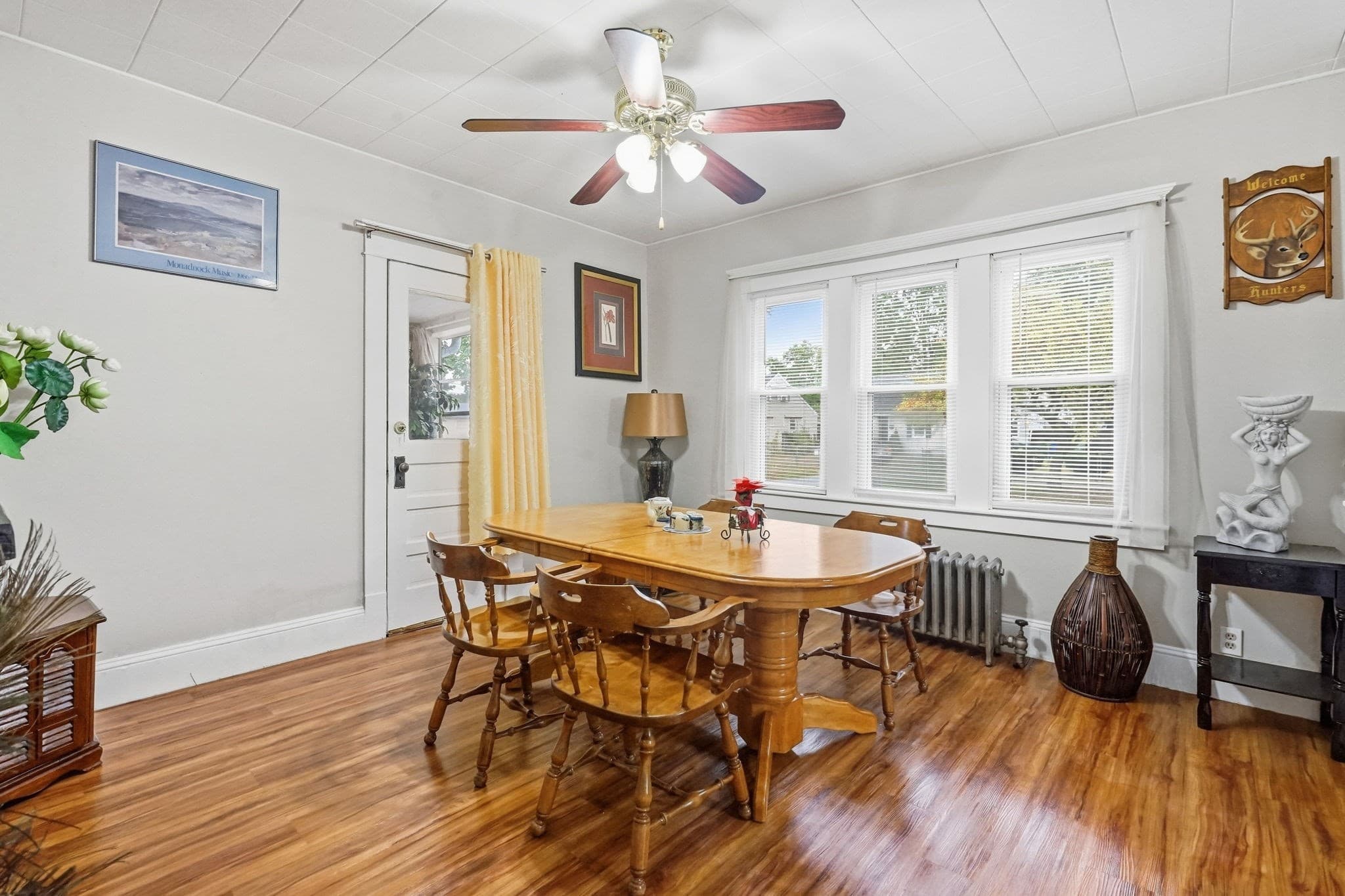 Single Family Residence at 1774 Carew St, Springfield MA 01104, Springfield, photo 10 of 38