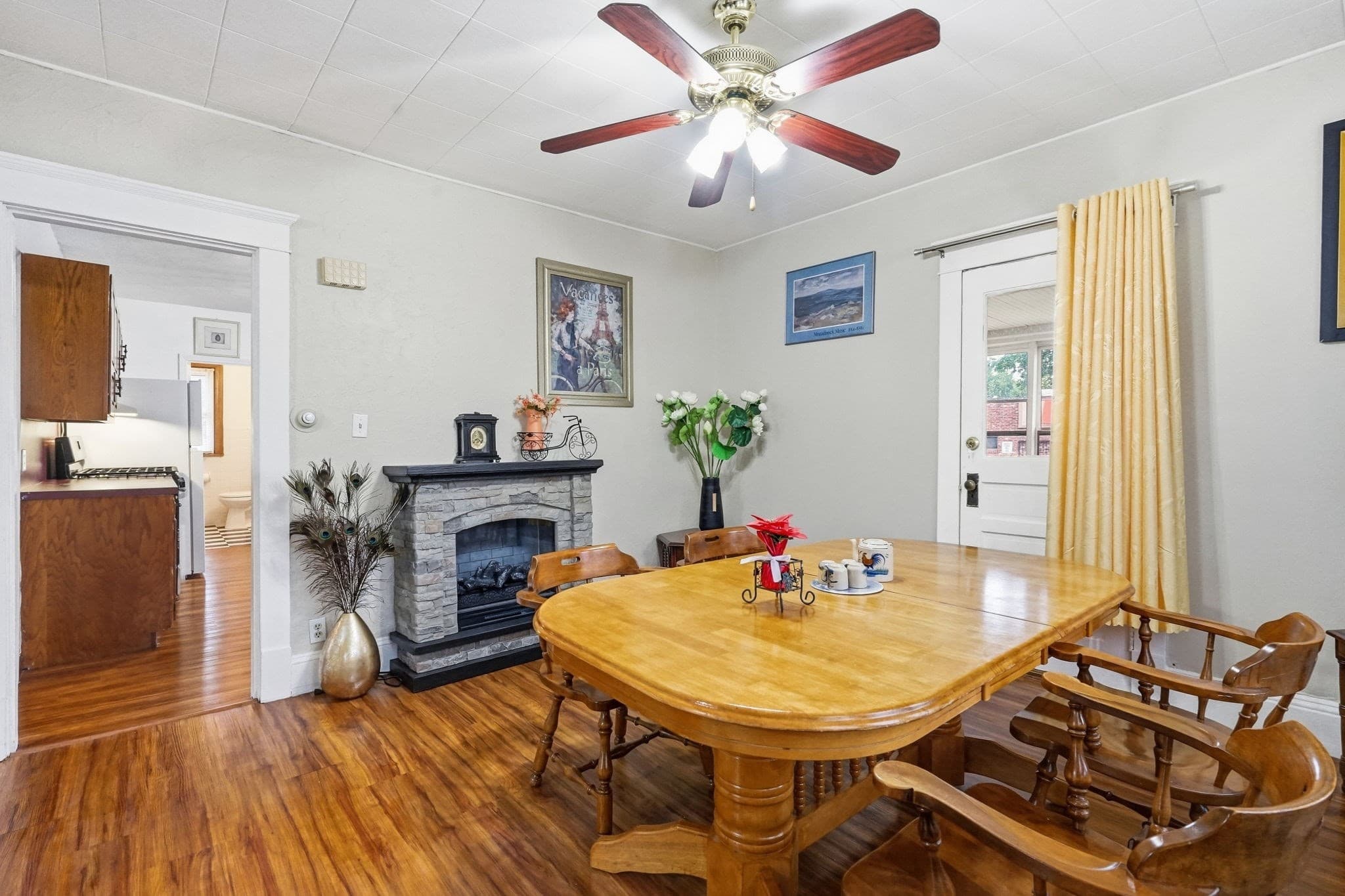 Single Family Residence at 1774 Carew St, Springfield MA 01104, Springfield, photo 8 of 38