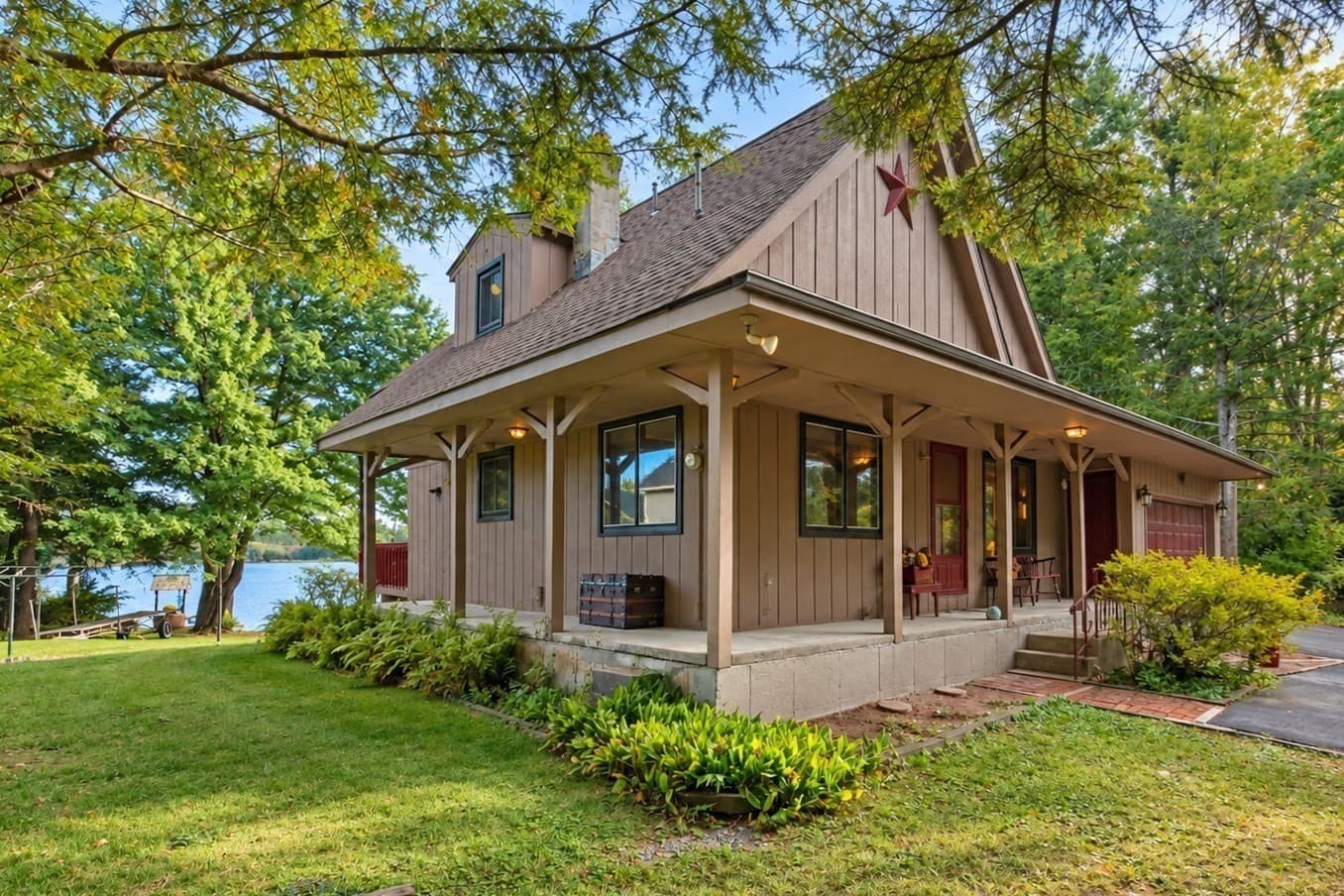 64 Lakeshore Dr, Ashburnham MA 01430