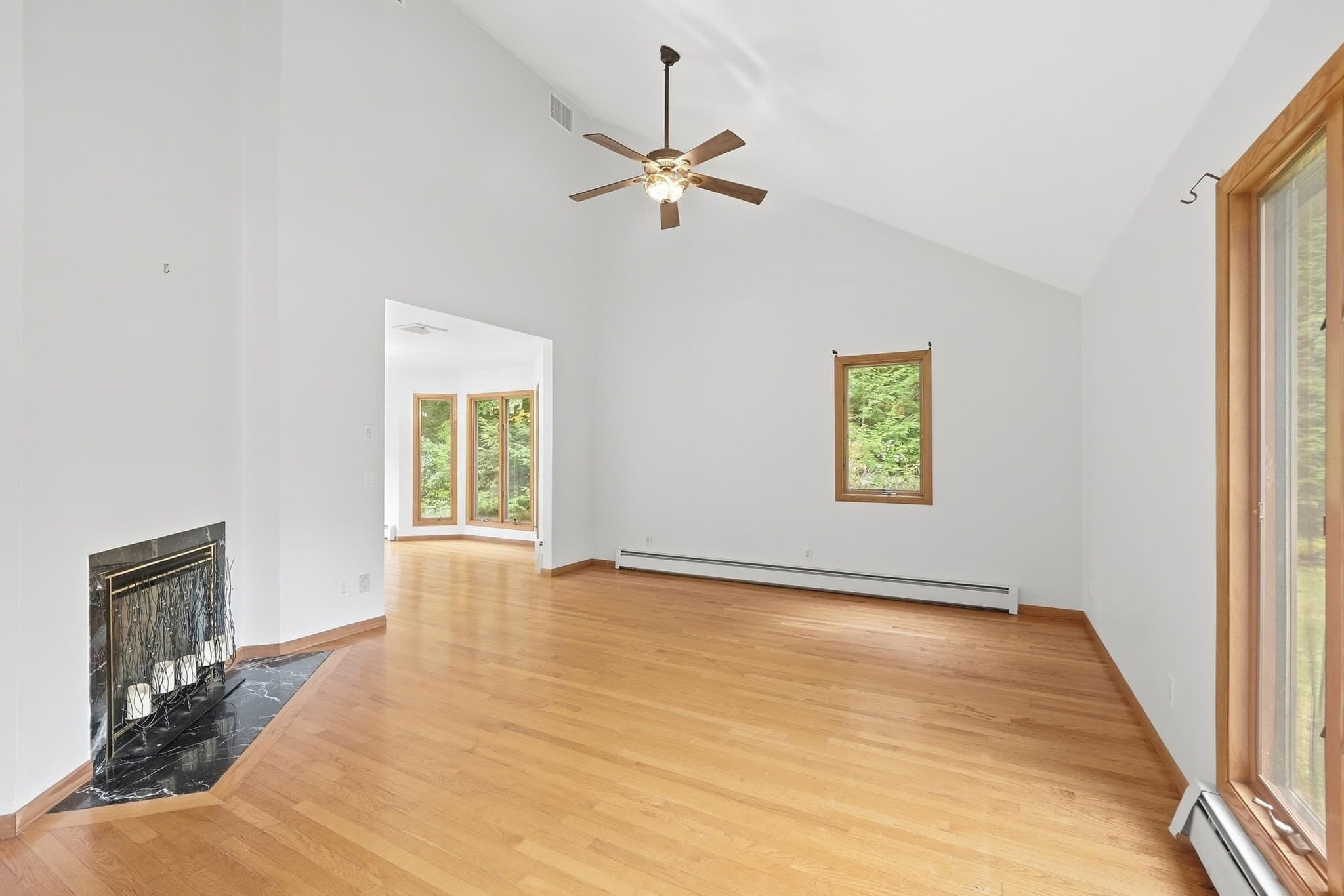 Single Family Residence at 6 Nestlewood Ln, Hubbardston MA 01452, Hubbardston, photo 6 of 42