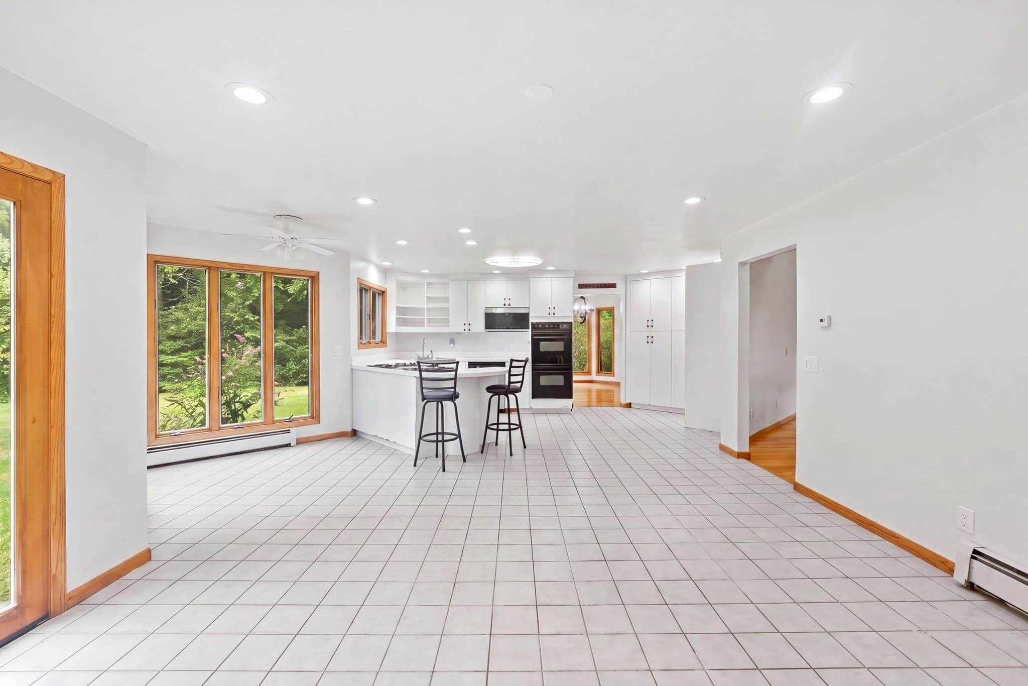 Single Family Residence at 6 Nestlewood Ln, Hubbardston MA 01452, Hubbardston, photo 12 of 42