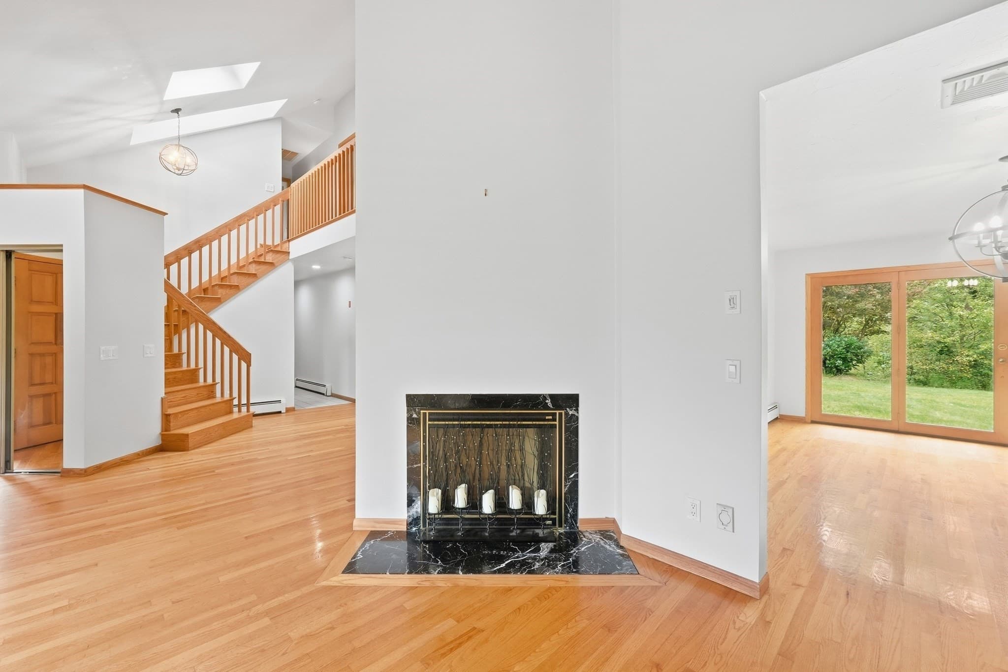 Single Family Residence at 6 Nestlewood Ln, Hubbardston MA 01452, Hubbardston, photo 5 of 42