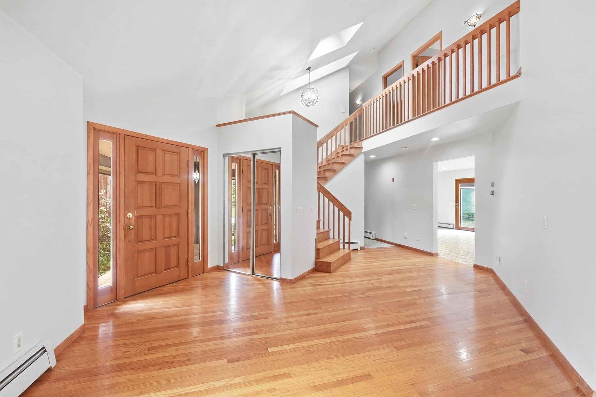 Single Family Residence at 6 Nestlewood Ln, Hubbardston MA 01452, Hubbardston, photo 4 of 42