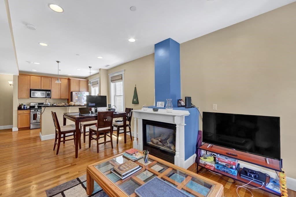Condominium at 292 Western Ave # 1, Cambridge MA 02139, Cambridge, photo 2 of 19