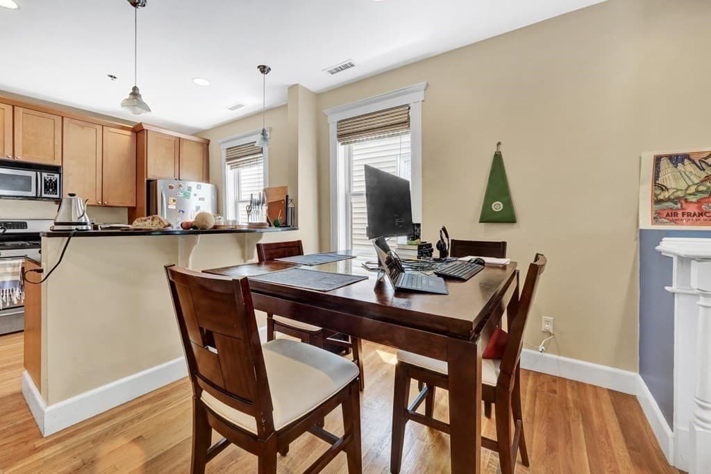 Condominium at 292 Western Ave # 1, Cambridge MA 02139, Cambridge, photo 5 of 19