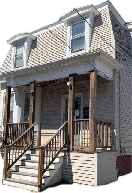 33 Parrott St, Lynn MA 01902