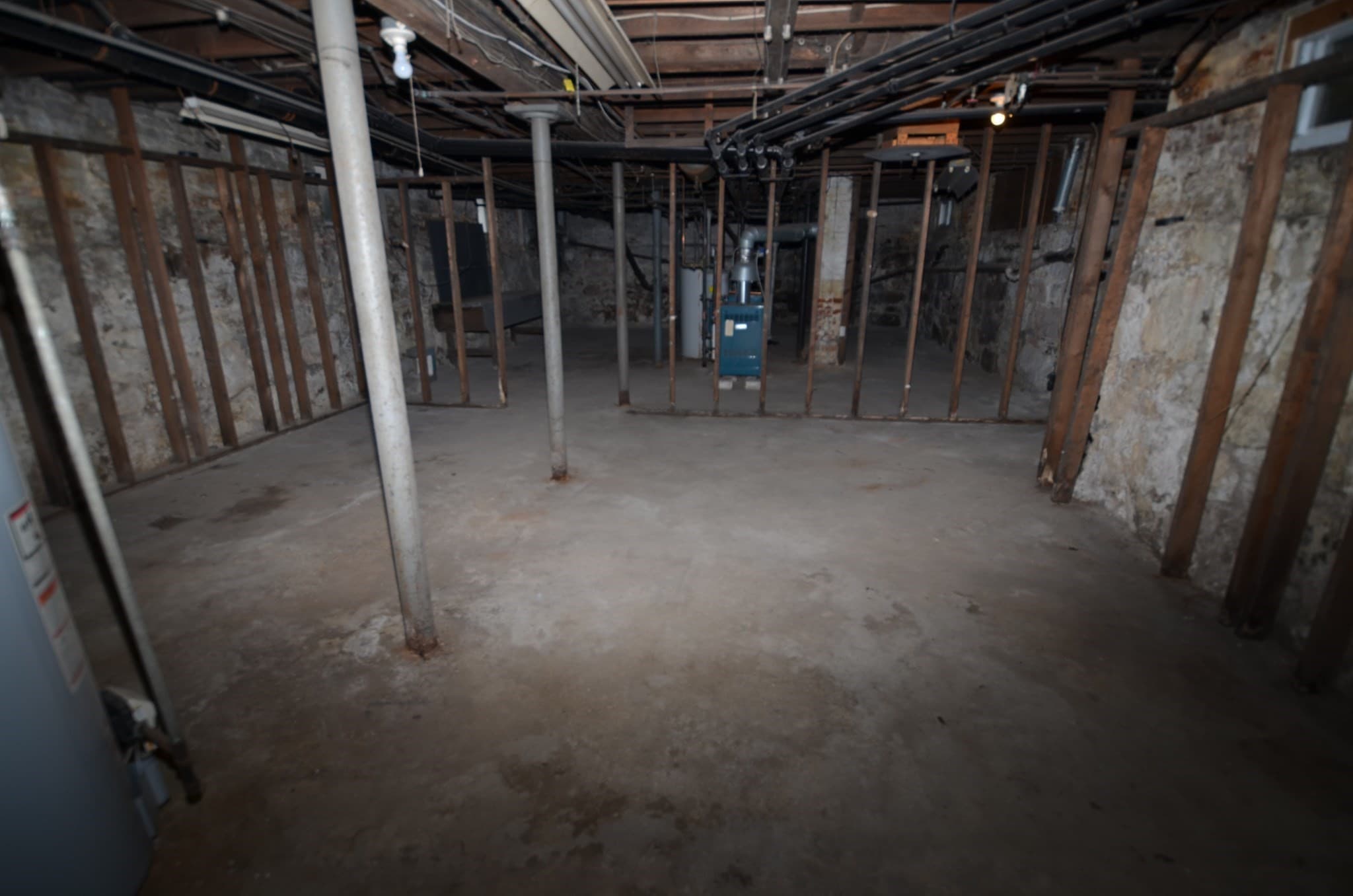 2 Family - 2 Units Up/Down at 33 Parrott St, Lynn MA 01902, Lynn, photo 30 of 36