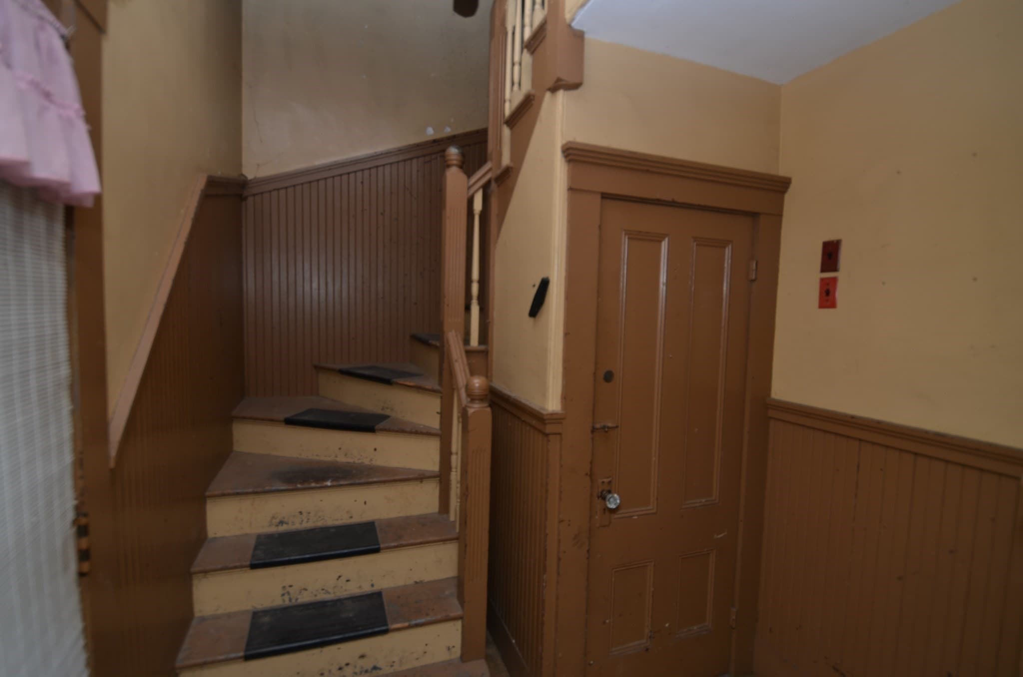 2 Family - 2 Units Up/Down at 33 Parrott St, Lynn MA 01902, Lynn, photo 15 of 36