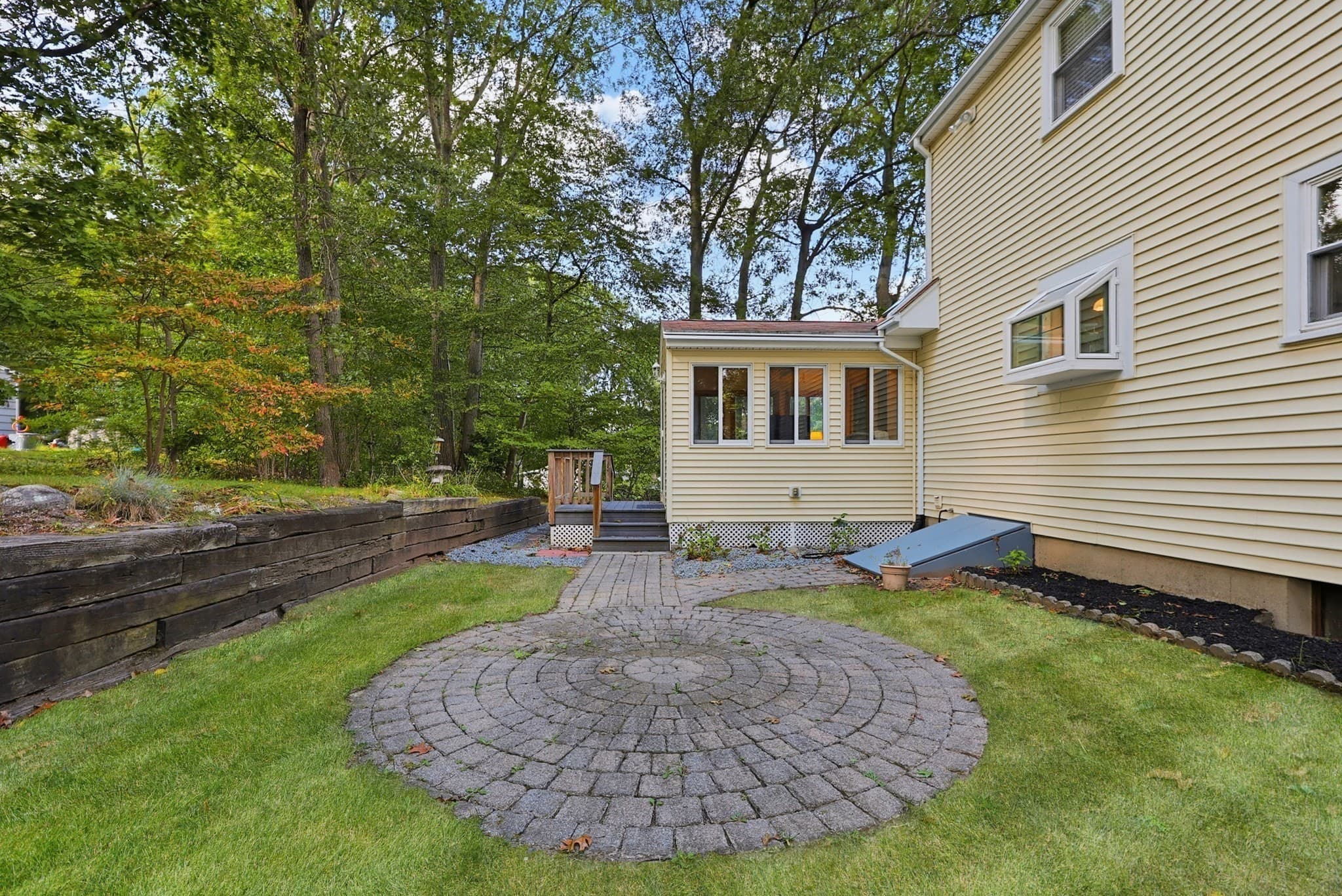 Single Family Residence at 21 Burt St, Attleboro MA 02703, Attleboro, photo 41 of 42