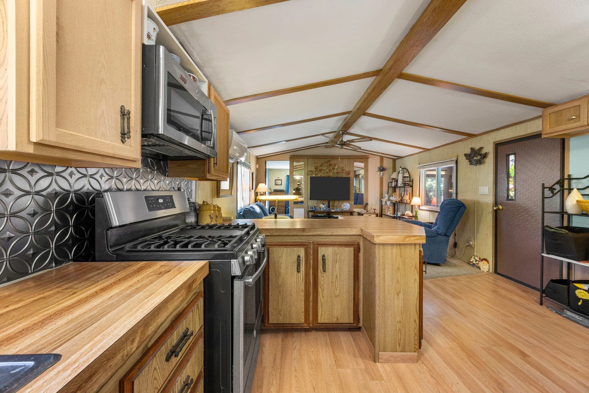 Mobile Home at 2 5th Ave # 2, Bourne MA 02559, Bourne, photo 14 of 38