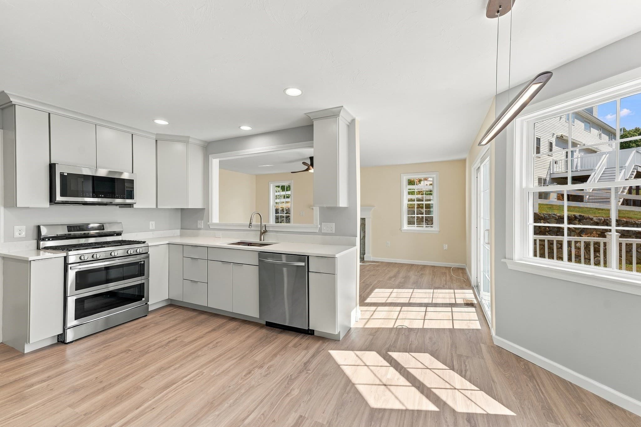 Condominium at 14 Crab Apple Ln # 14, Franklin MA 02038, Franklin, photo 2 of 39