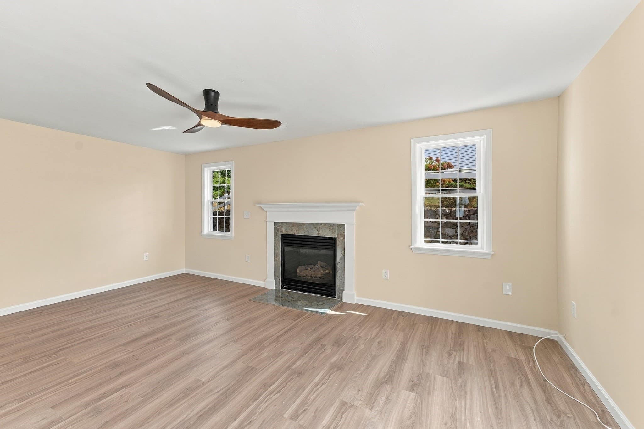 Condominium at 14 Crab Apple Ln # 14, Franklin MA 02038, Franklin, photo 6 of 39