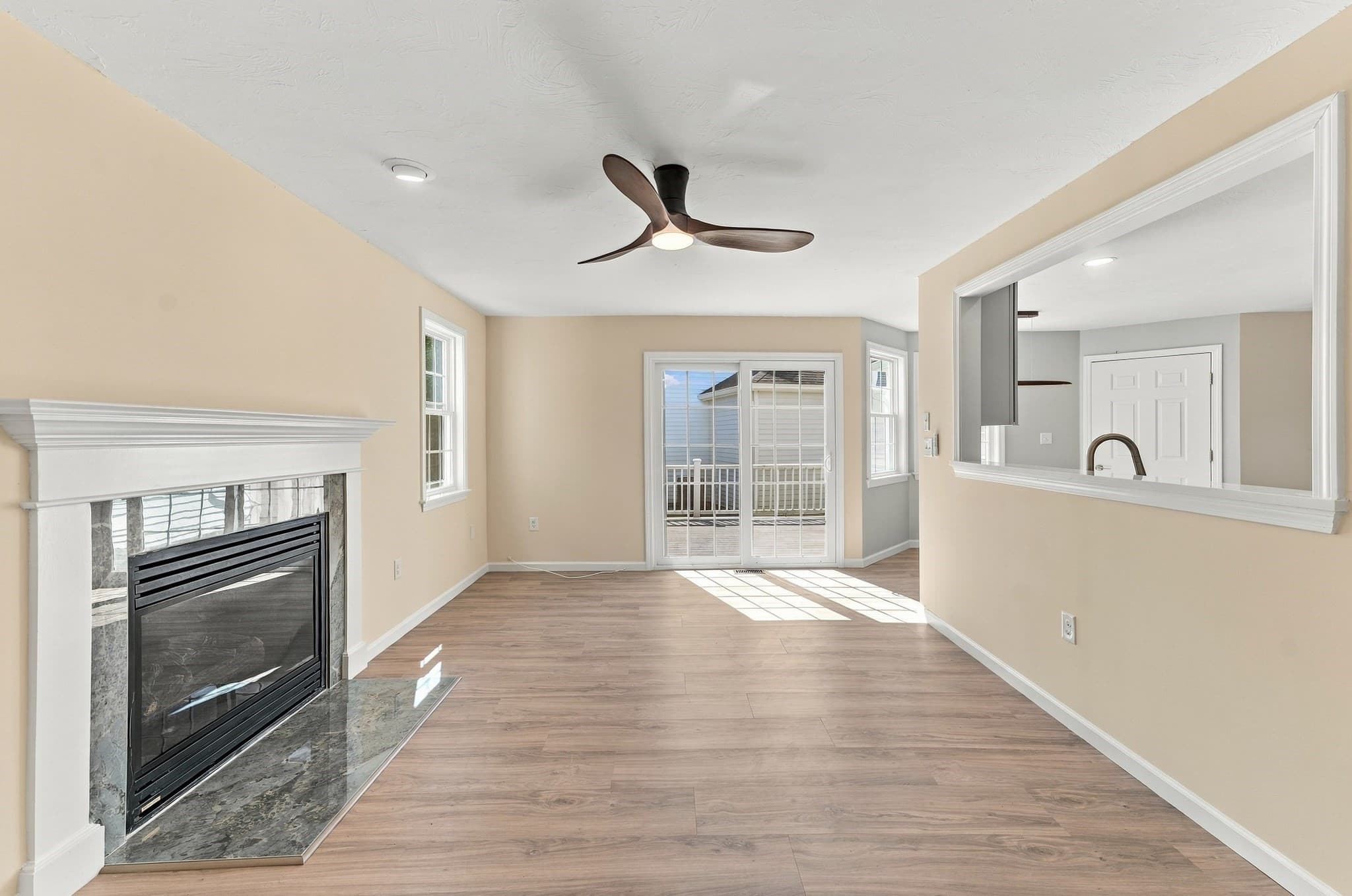 Condominium at 14 Crab Apple Ln # 14, Franklin MA 02038, Franklin, photo 7 of 39