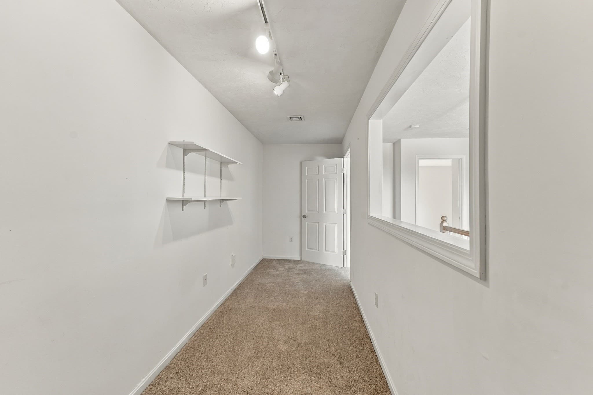 Condominium at 14 Crab Apple Ln # 14, Franklin MA 02038, Franklin, photo 24 of 39