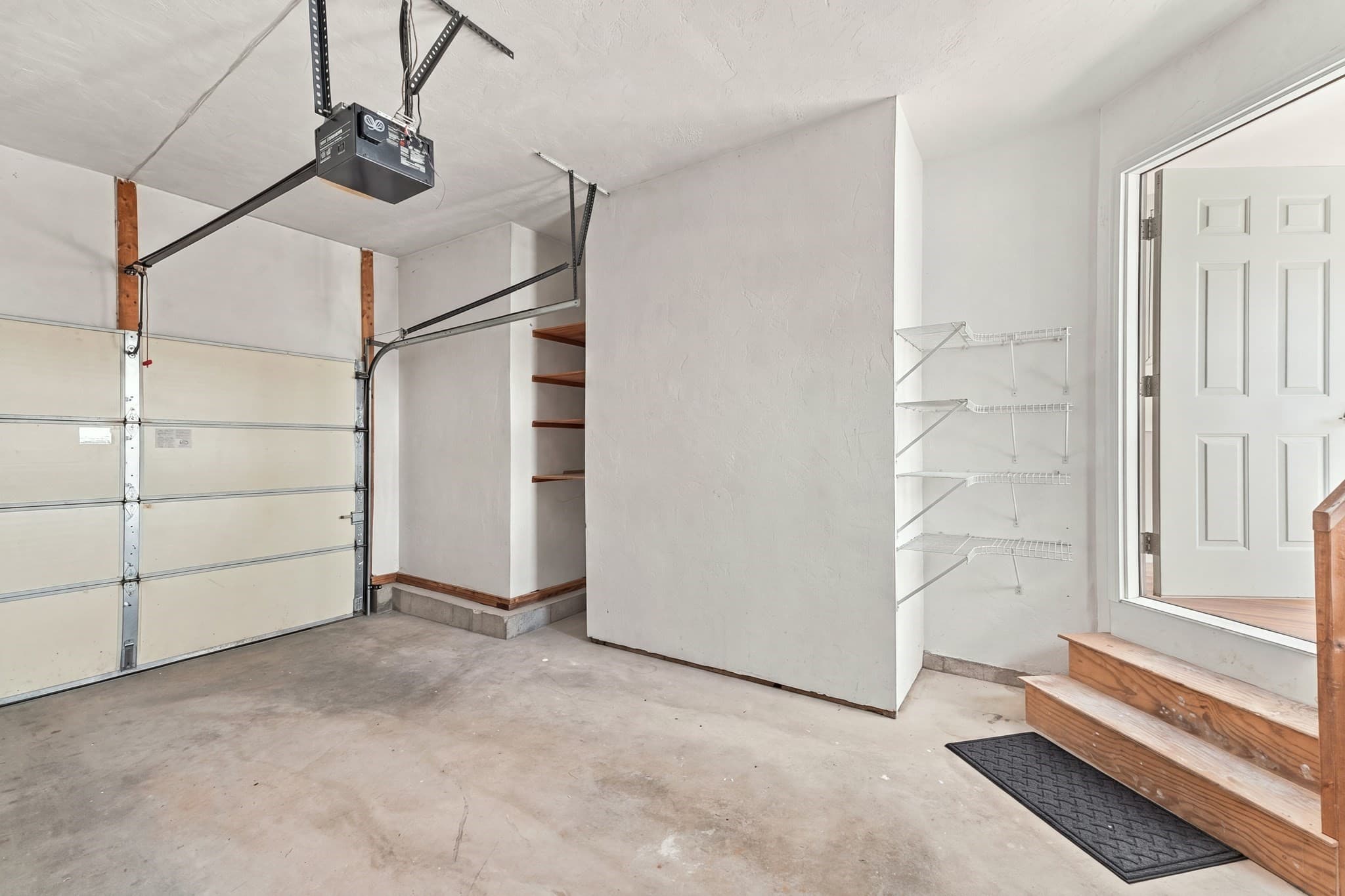 Condominium at 14 Crab Apple Ln # 14, Franklin MA 02038, Franklin, photo 30 of 39