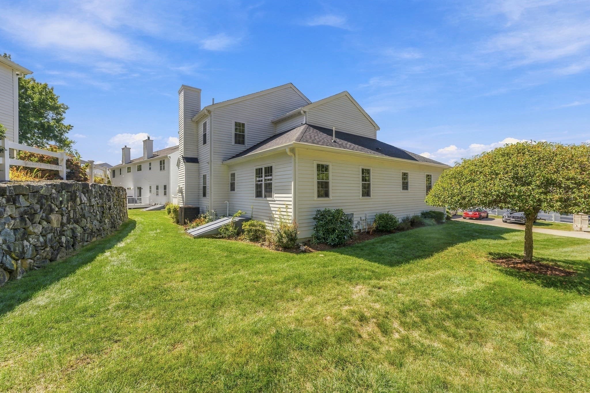 Condominium at 14 Crab Apple Ln # 14, Franklin MA 02038, Franklin, photo 34 of 39