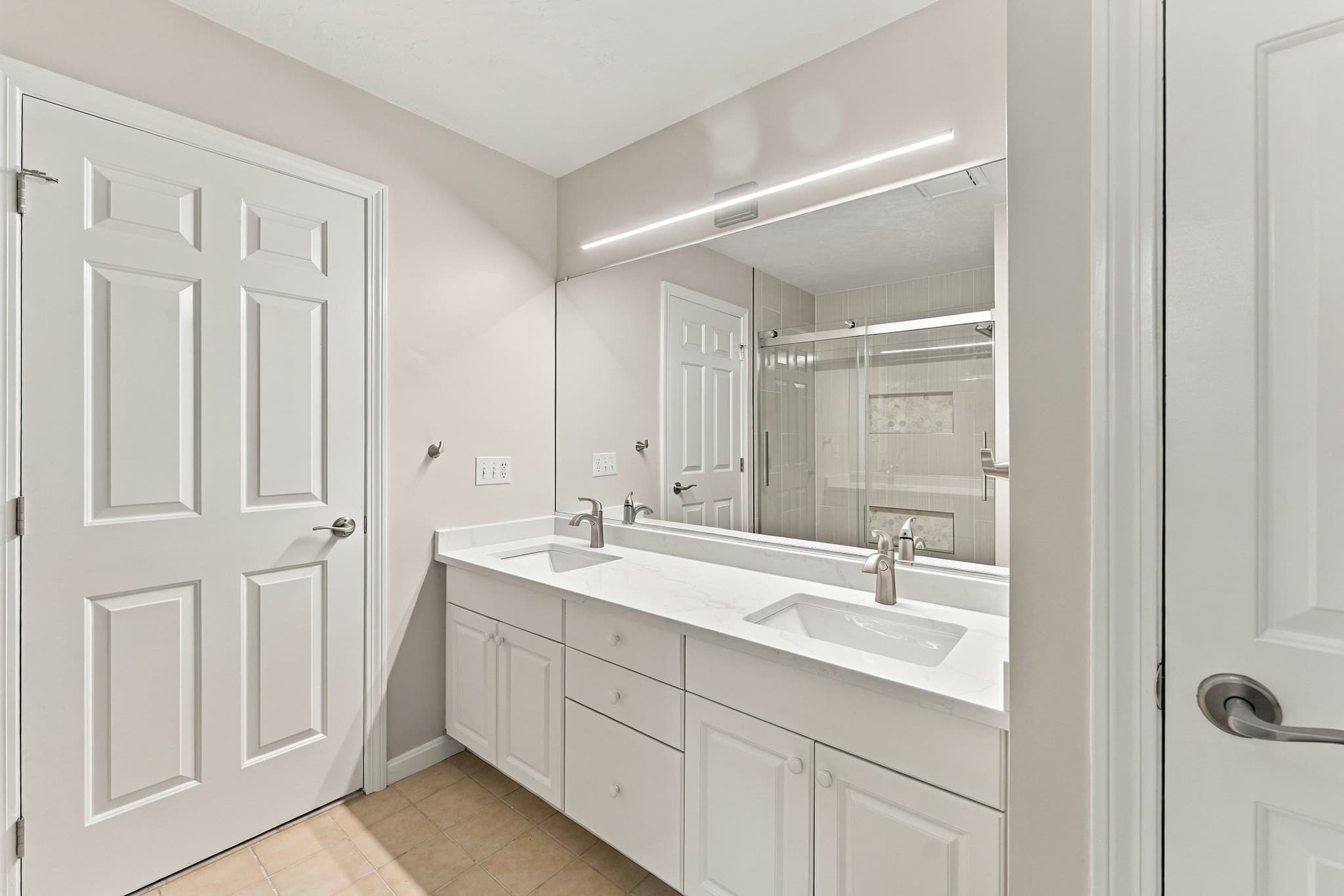 Condominium at 14 Crab Apple Ln # 14, Franklin MA 02038, Franklin, photo 10 of 39