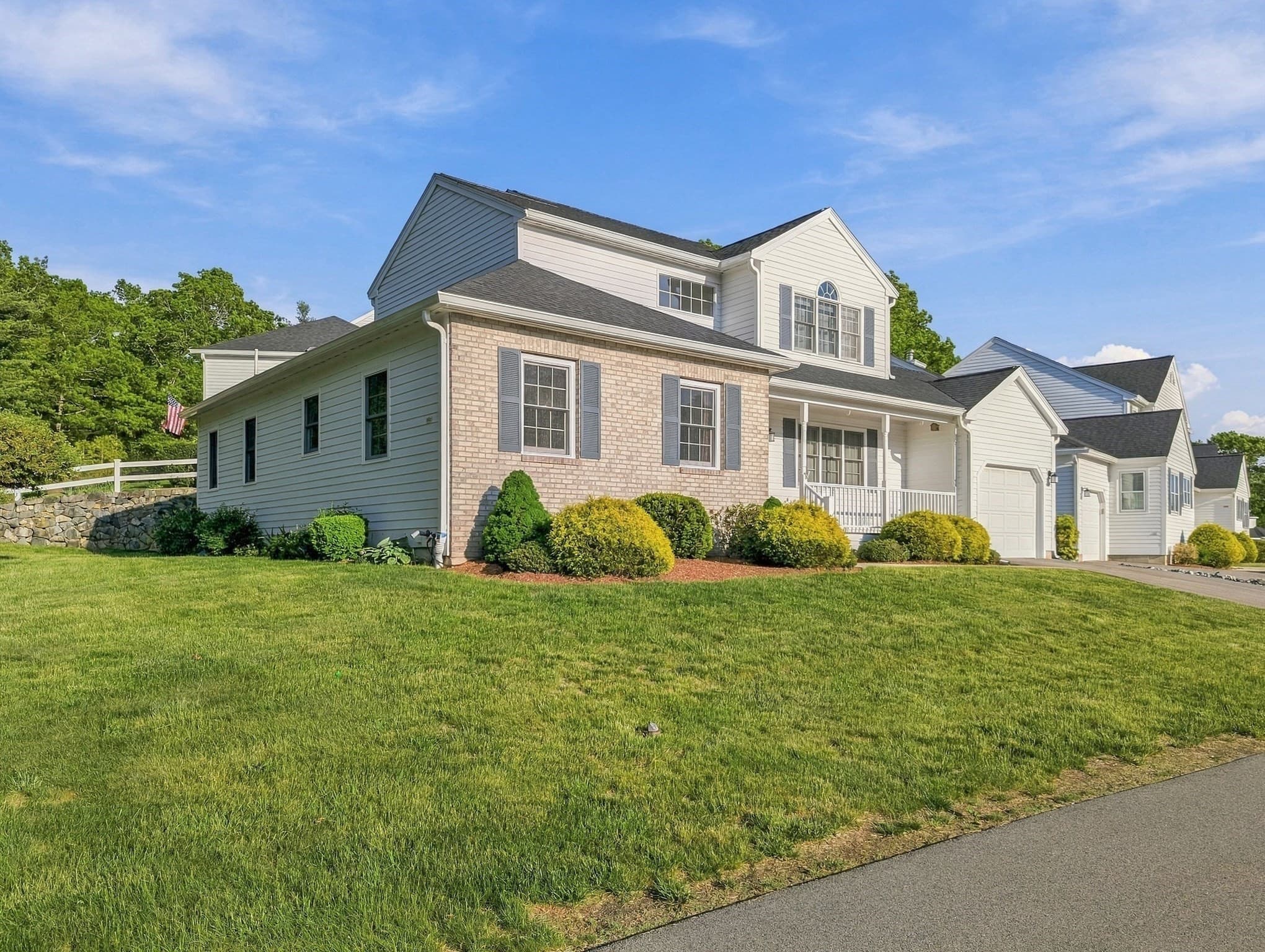 Condominium at 14 Crab Apple Ln # 14, Franklin MA 02038, Franklin, photo 33 of 39