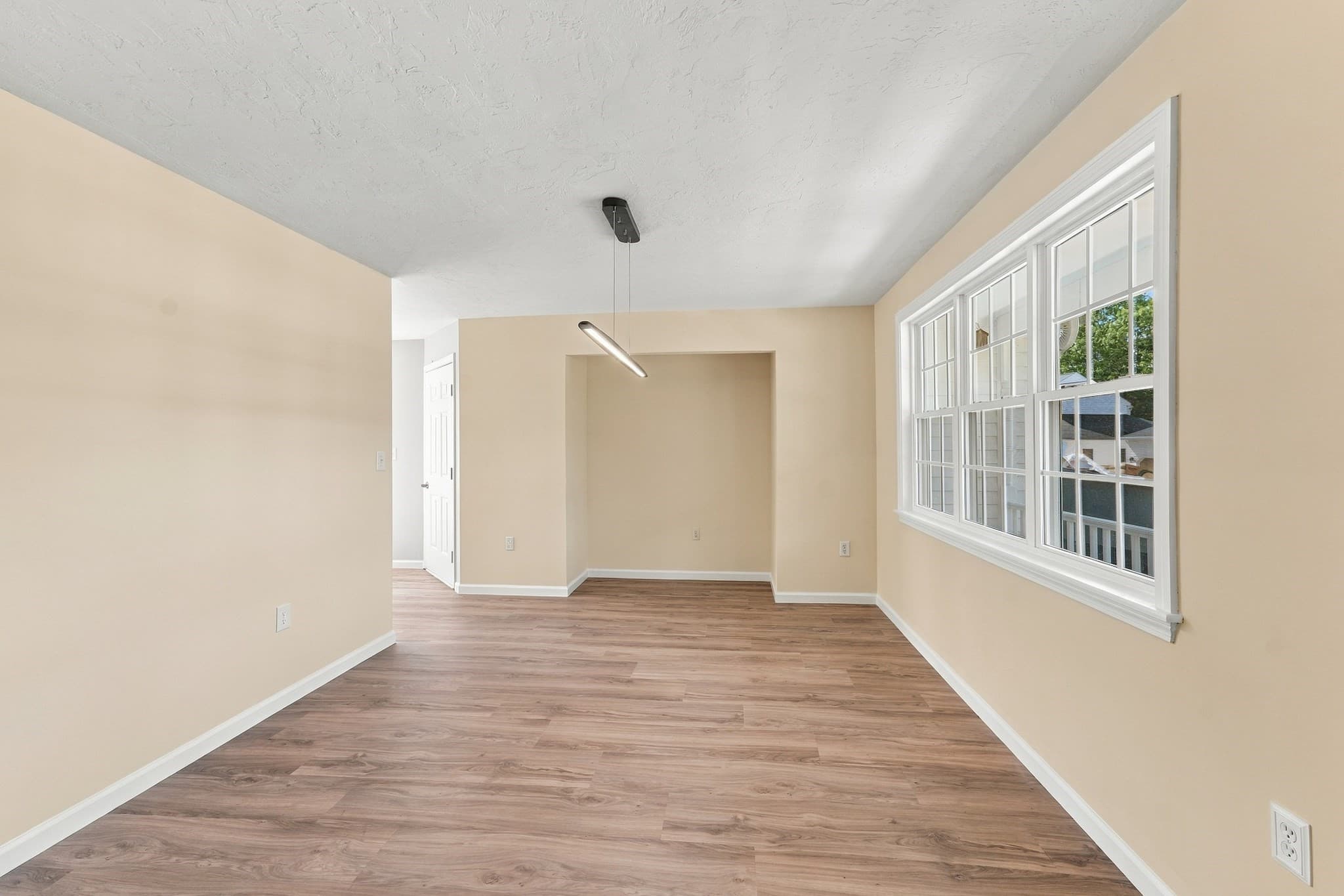 Condominium at 14 Crab Apple Ln # 14, Franklin MA 02038, Franklin, photo 15 of 39