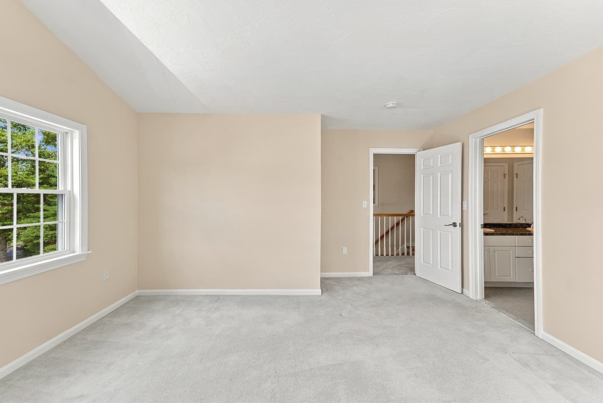Condominium at 14 Crab Apple Ln # 14, Franklin MA 02038, Franklin, photo 21 of 39