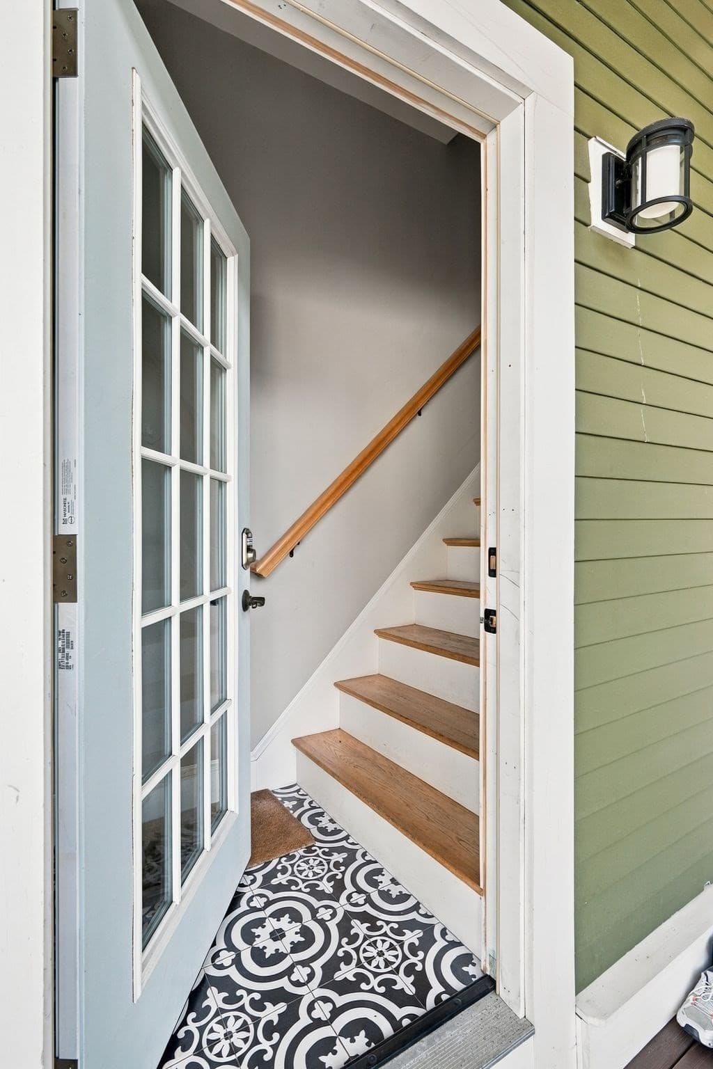 Condominium at 23 Bower St # 4, Medford MA 02155, photo 4 of 33
