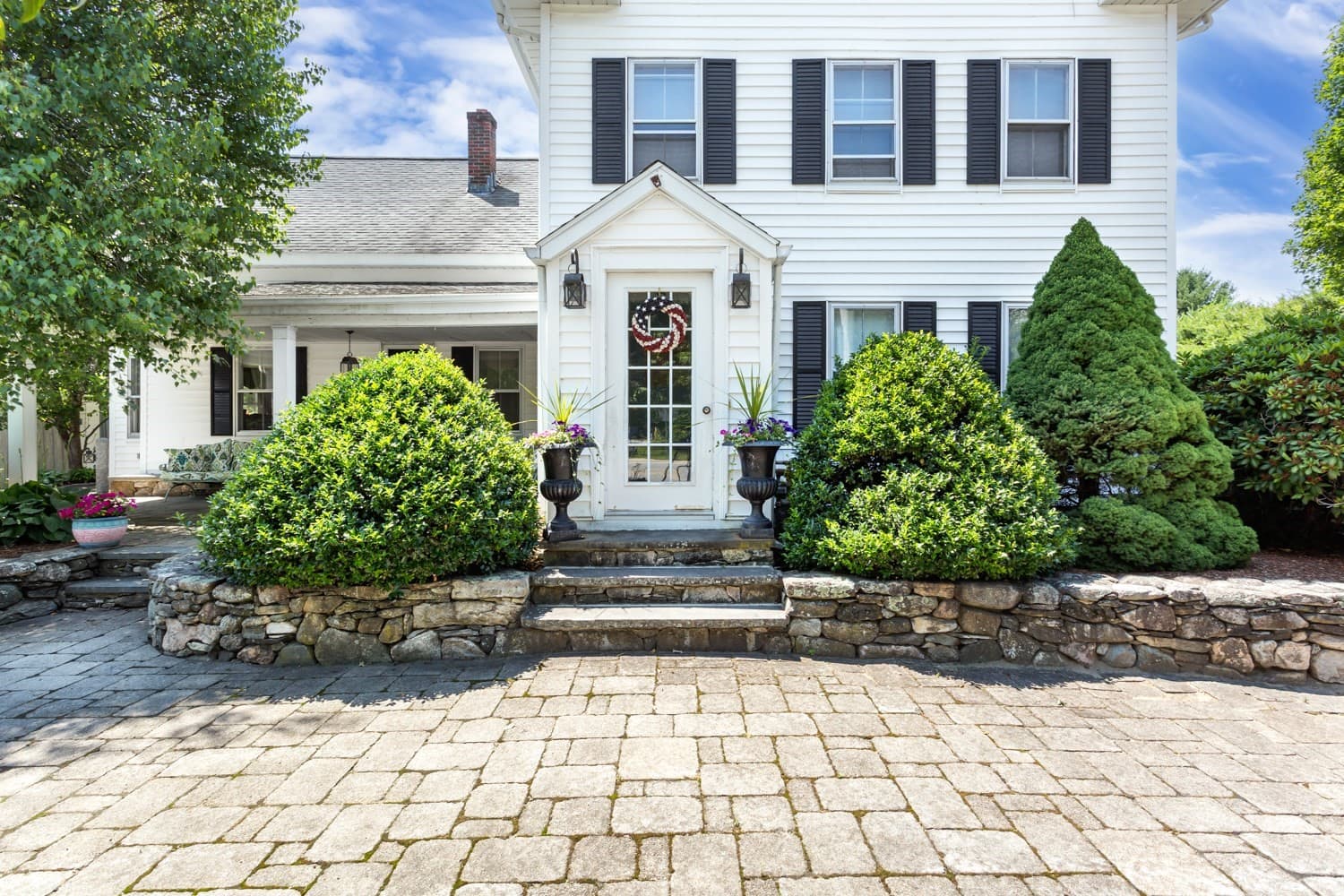 Single Family Residence at 1322 Pond St, Franklin MA 02038, Franklin, photo 2 of 41