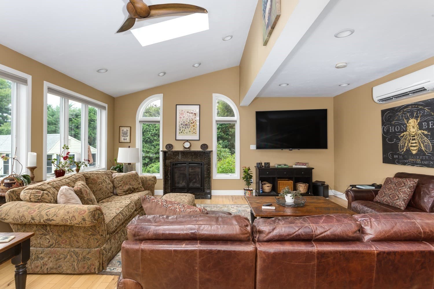 Single Family Residence at 1322 Pond St, Franklin MA 02038, Franklin, photo 12 of 41