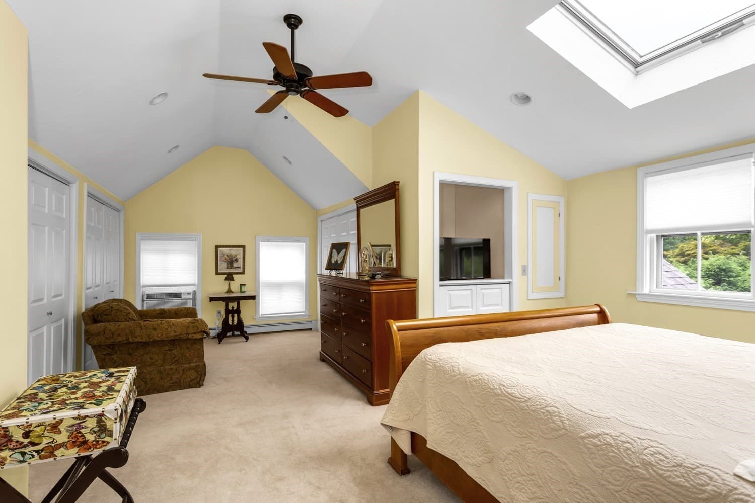 Single Family Residence at 1322 Pond St, Franklin MA 02038, Franklin, photo 24 of 41