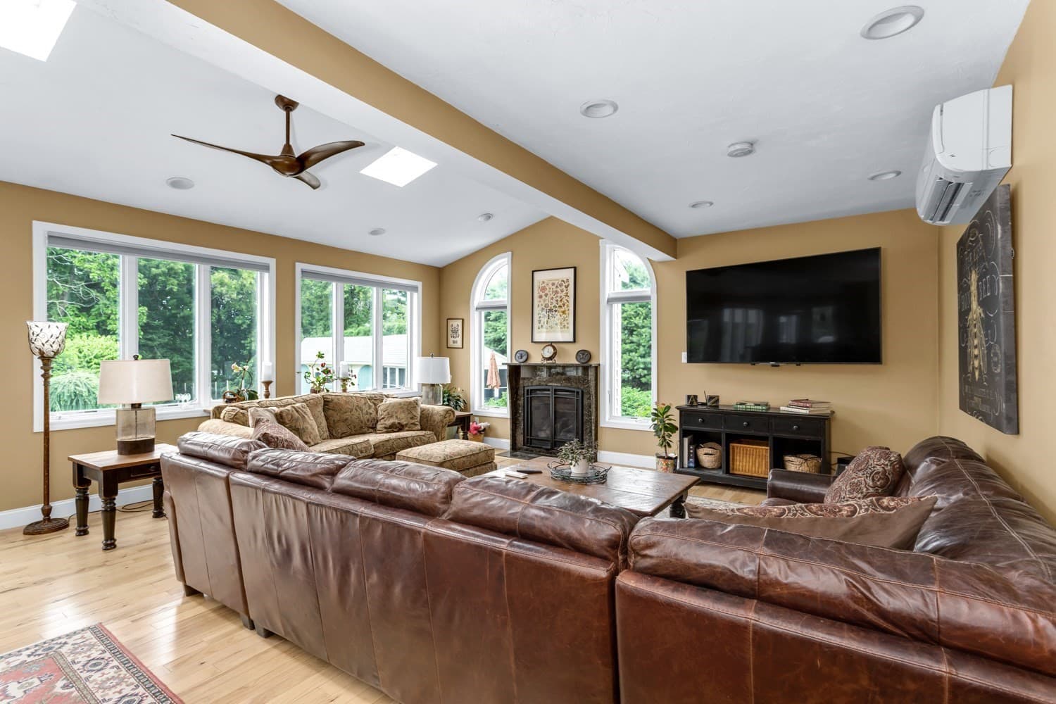 Single Family Residence at 1322 Pond St, Franklin MA 02038, Franklin, photo 11 of 41