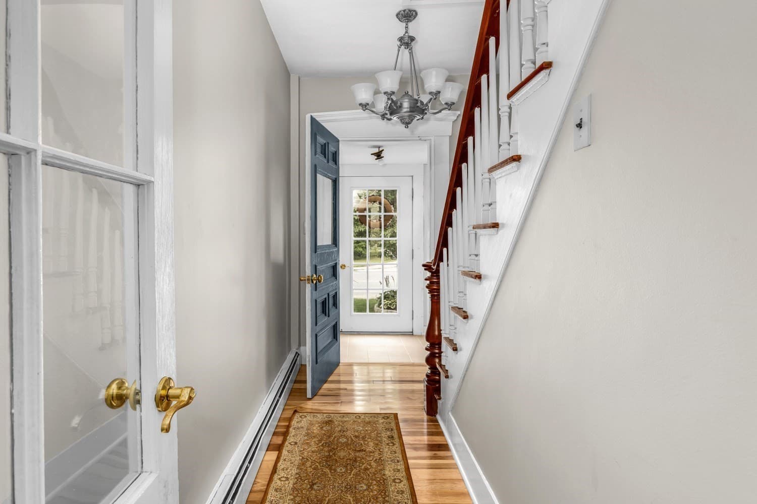 Single Family Residence at 1322 Pond St, Franklin MA 02038, Franklin, photo 4 of 41