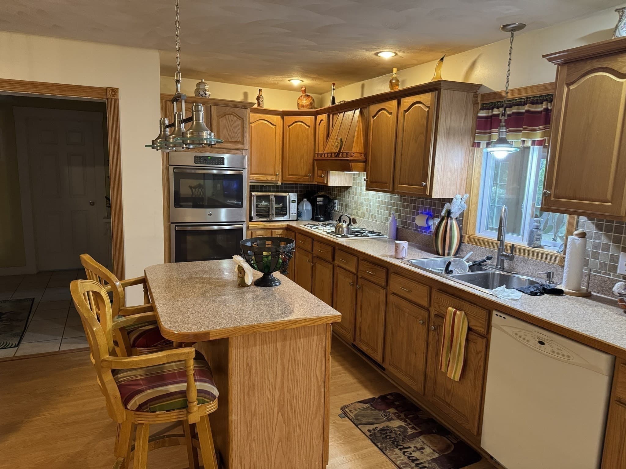 Single Family Residence at 172 Boston Road, Billerica MA 01862, Billerica, photo 6 of 25